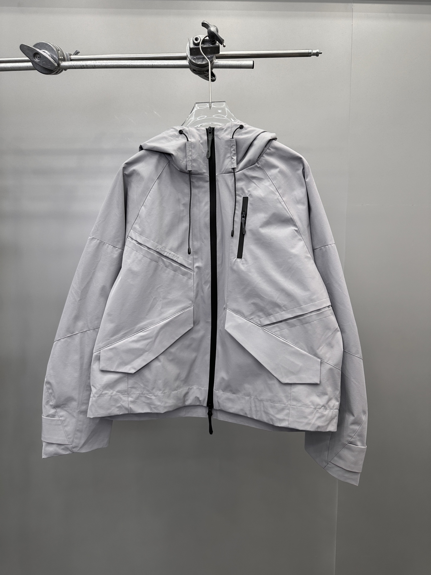 鸟 ｜ 新款硬壳休闲冲锋衣，经典刺绣标工艺，三防硬壳机能面料，功能性里布面料，时尚前卫，男女同款，尺码s