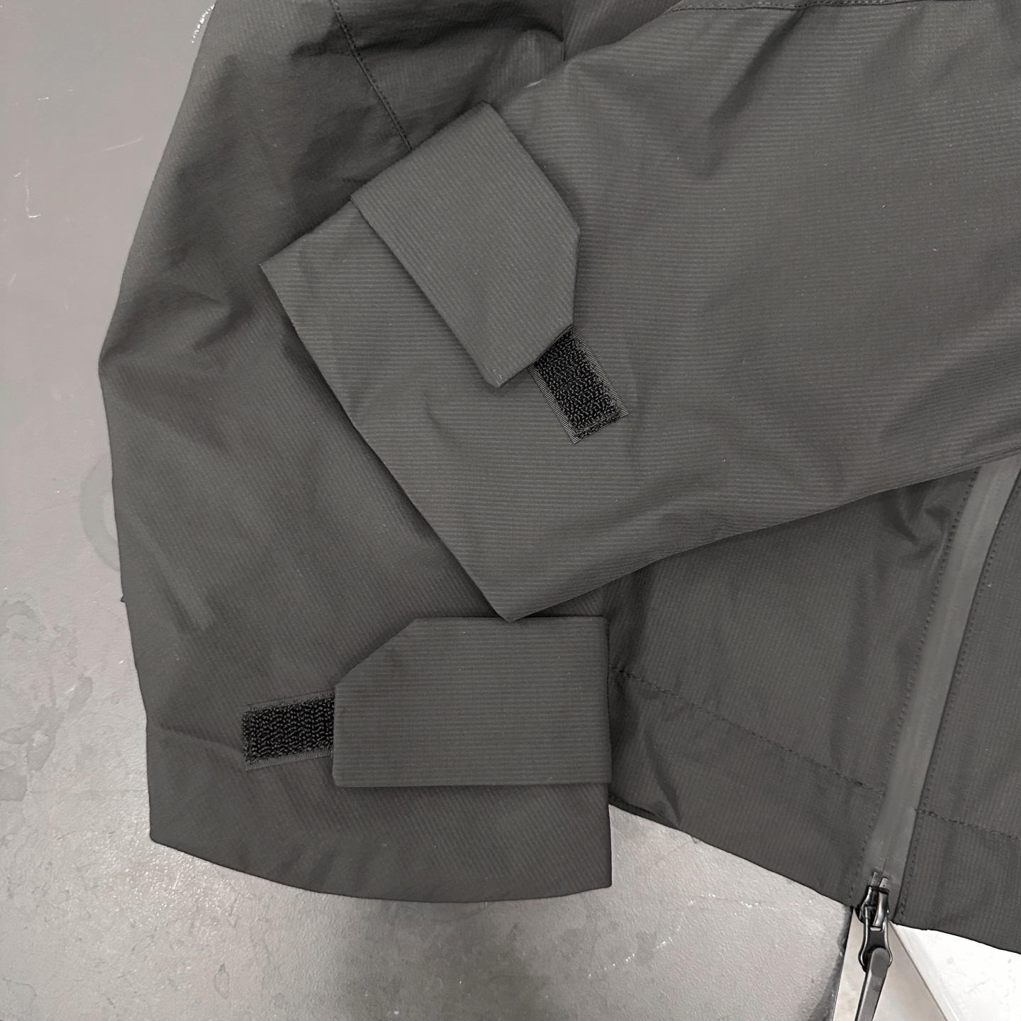 鸟 ｜ 新款硬壳休闲冲锋衣，经典刺绣标工艺，三防硬壳机能面料，功能性里布面料，时尚前卫，男女同款，尺码s