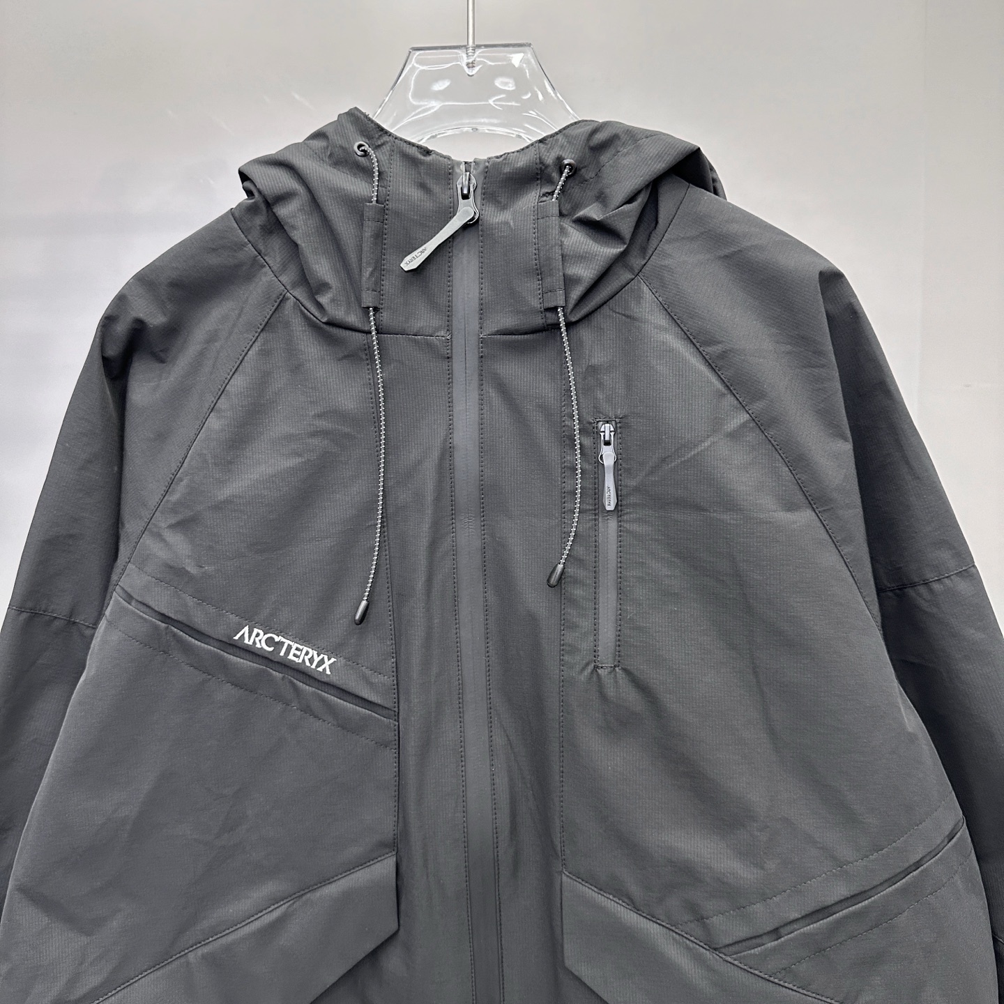 鸟 ｜ 新款硬壳休闲冲锋衣，经典刺绣标工艺，三防硬壳机能面料，功能性里布面料，时尚前卫，男女同款，尺码s