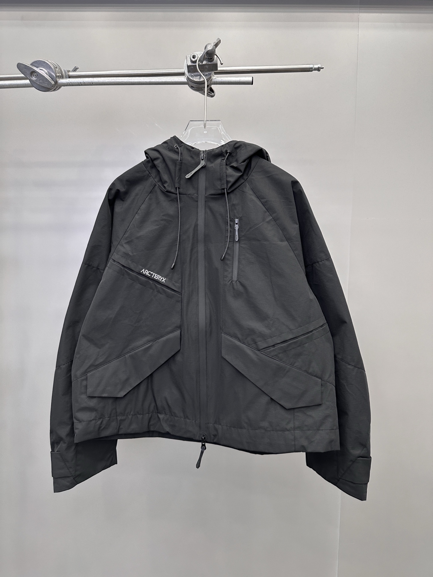 鸟 ｜ 新款硬壳休闲冲锋衣，经典刺绣标工艺，三防硬壳机能面料，功能性里布面料，时尚前卫，男女同款，尺码s