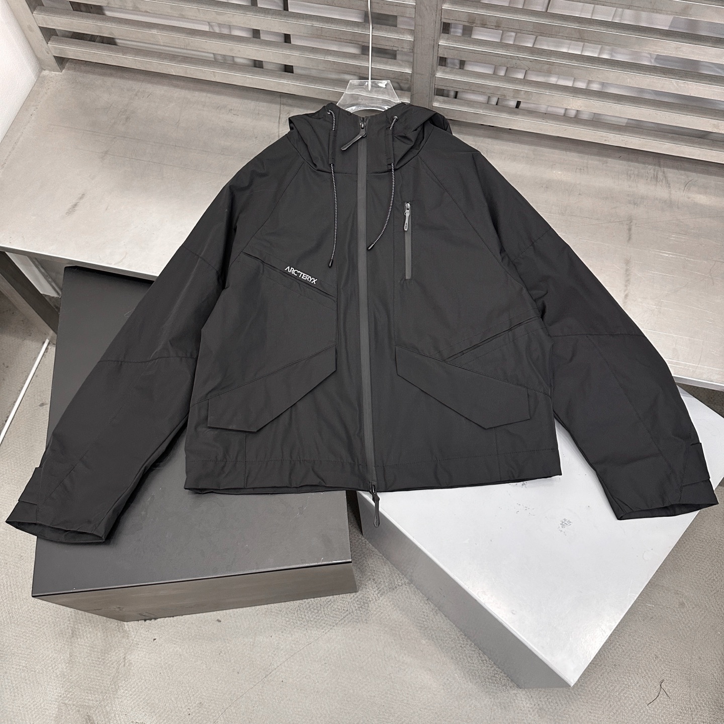 鸟 ｜ 新款硬壳休闲冲锋衣，经典刺绣标工艺，三防硬壳机能面料，功能性里布面料，时尚前卫，男女同款，尺码s