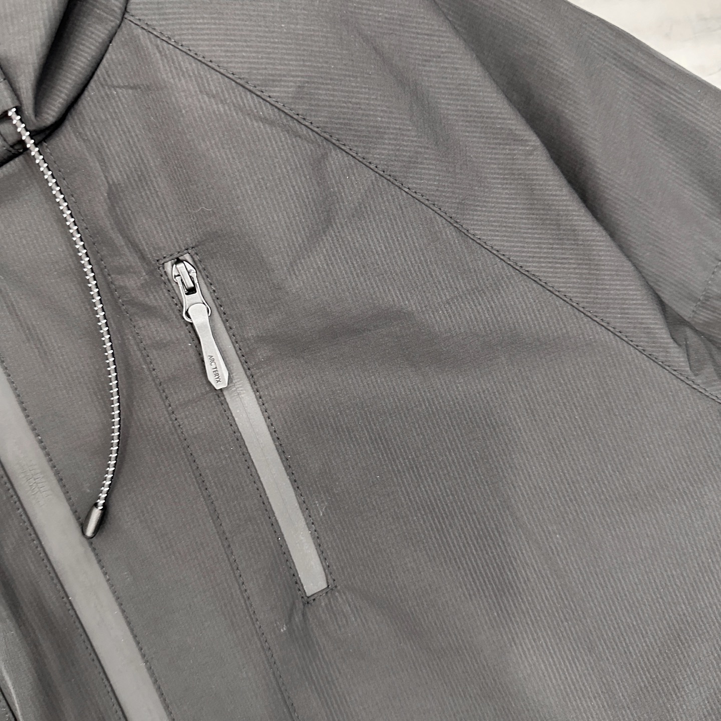 鸟 ｜ 新款硬壳休闲冲锋衣，经典刺绣标工艺，三防硬壳机能面料，功能性里布面料，时尚前卫，男女同款，尺码s