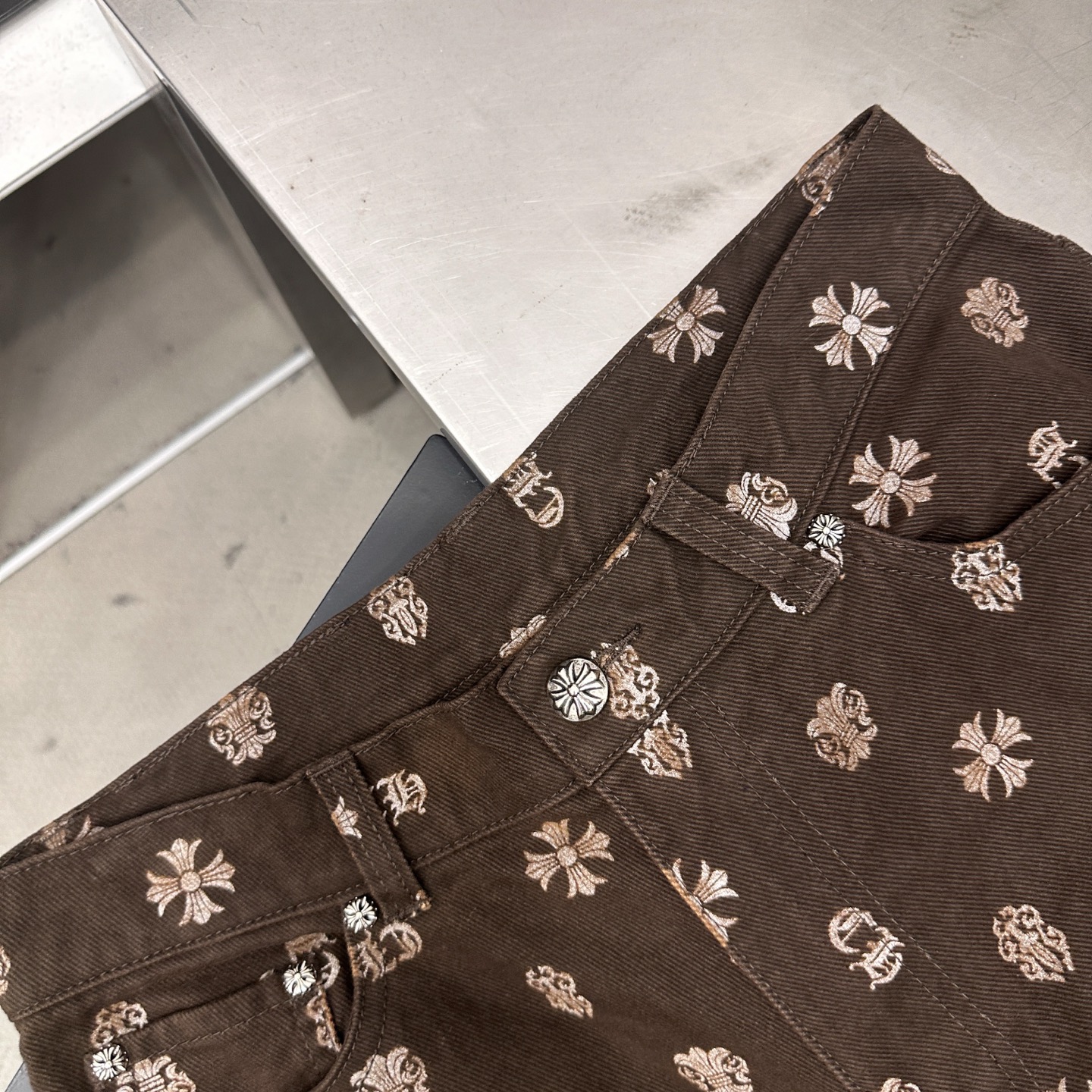 克罗心 ｜ 新款牛仔裤，成衣洗水坯布印花工艺，男女同款，尺码sml