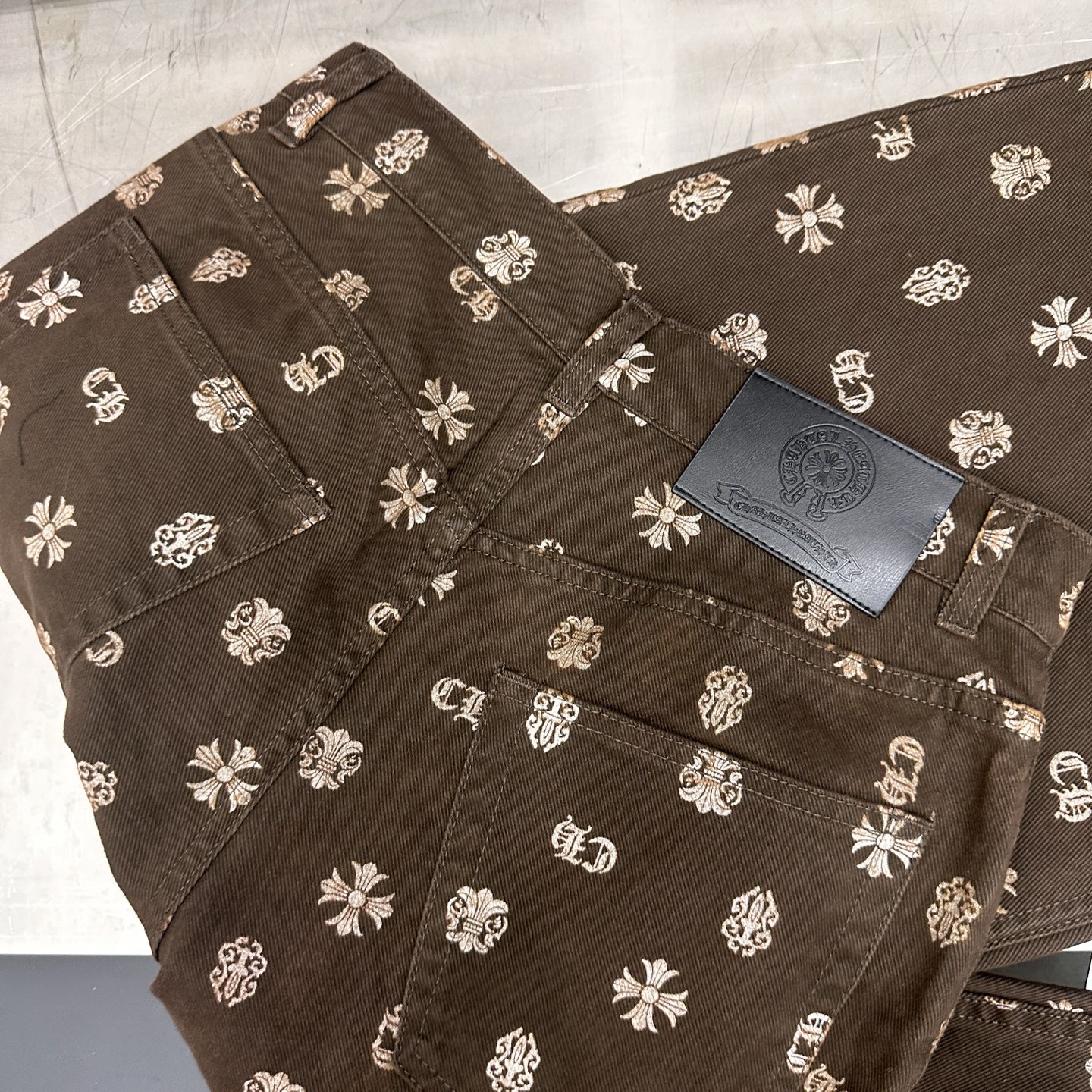 克罗心 ｜ 新款牛仔裤，成衣洗水坯布印花工艺，男女同款，尺码sml