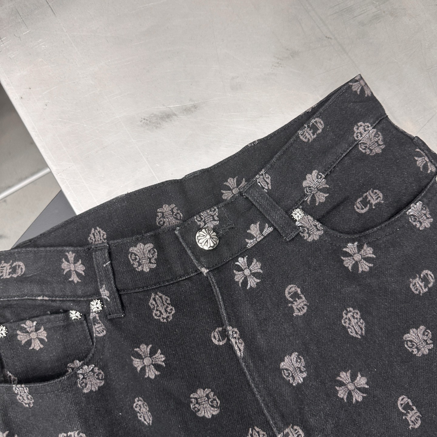 克罗心 ｜ 新款牛仔裤，成衣洗水坯布印花工艺，男女同款，尺码sml