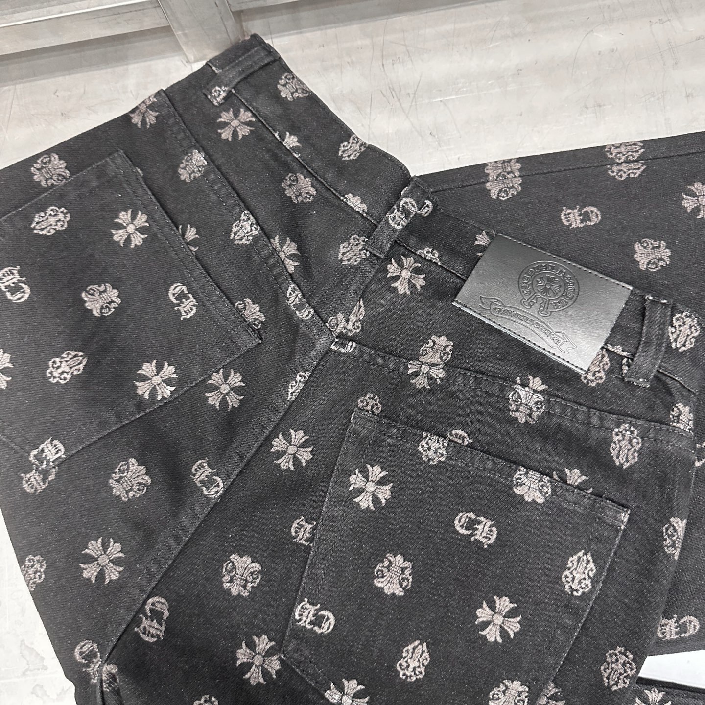 克罗心 ｜ 新款牛仔裤，成衣洗水坯布印花工艺，男女同款，尺码sml