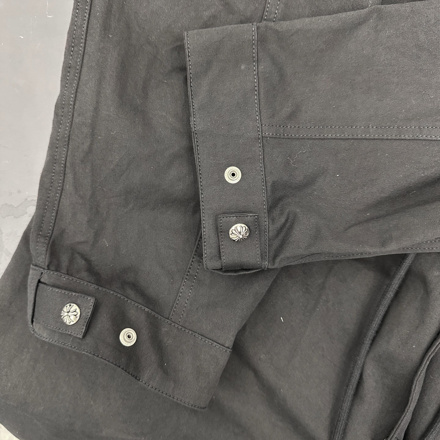 💰克罗心 ｜ 新款棉风衣外套，（内档薄棉背心 可拆卸）经典刺绣标加手工车十字标工艺，进口高密棉布加品牌提