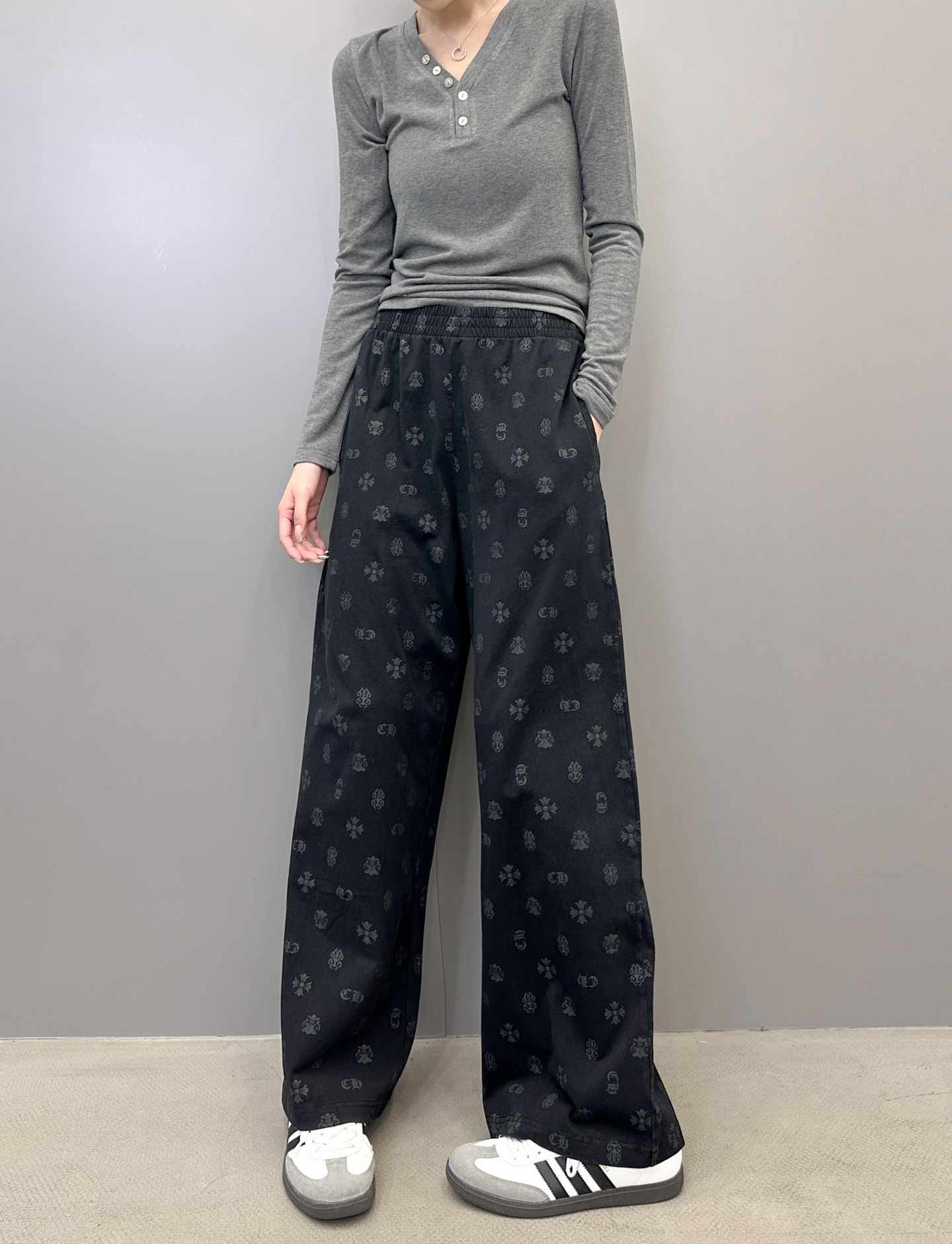 🆕克罗心 ｜ 新款休闲卫裤，成衣洗水炒色坯布印花工艺，男女同款，尺码sml