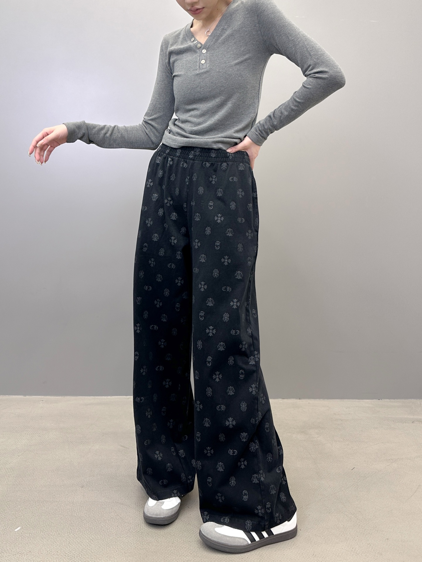 🆕克罗心 ｜ 新款休闲卫裤，成衣洗水炒色坯布印花工艺，男女同款，尺码sml