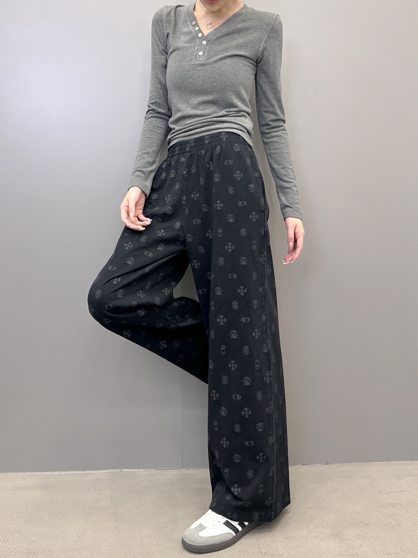 🆕克罗心 ｜ 新款休闲卫裤，成衣洗水炒色坯布印花工艺，男女同款，尺码sml