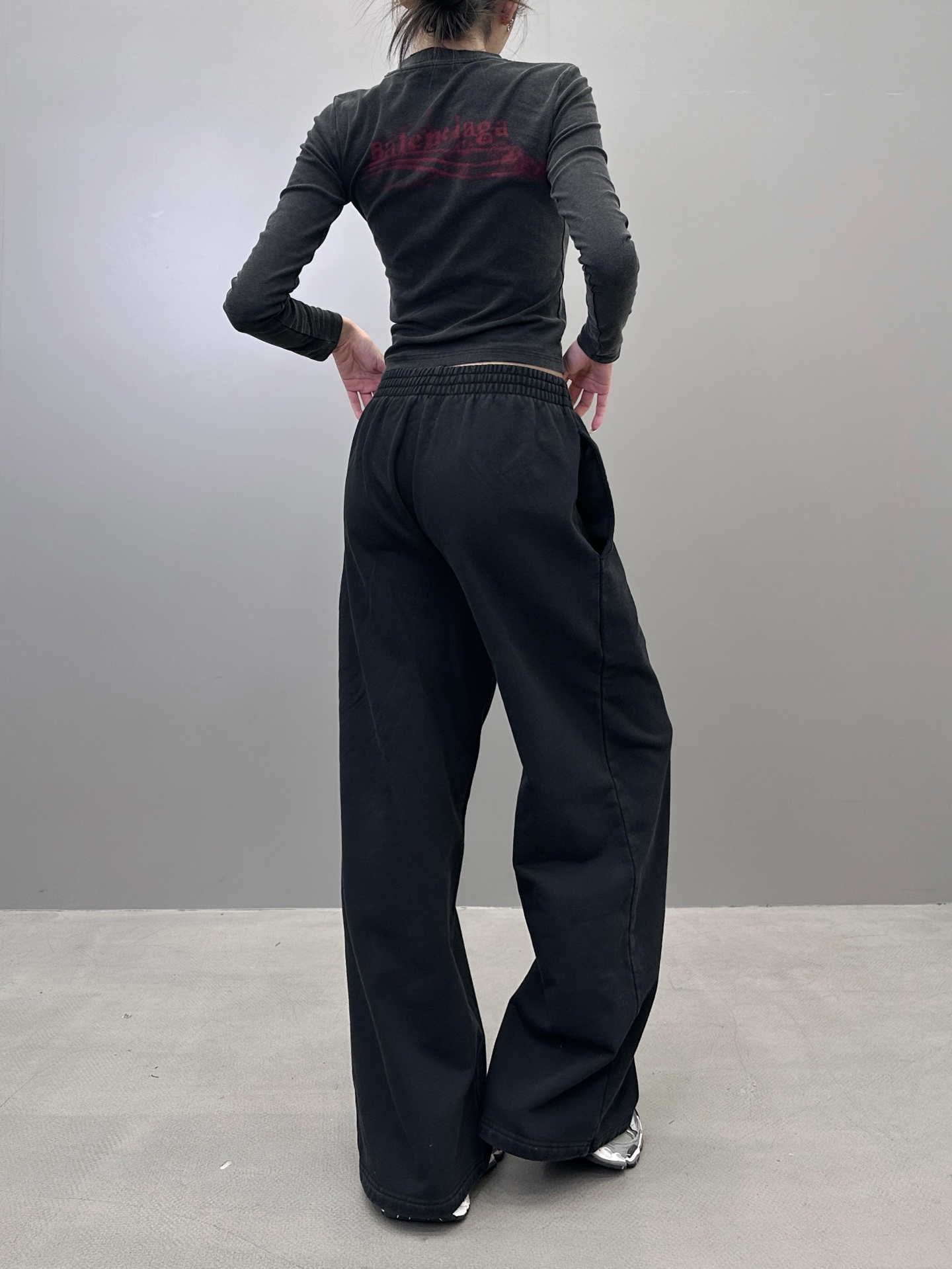 🆕巴黎 ｜ 新款卫裤，成衣洗水炒色工艺加经典刺绣标，男女同款，尺码sml