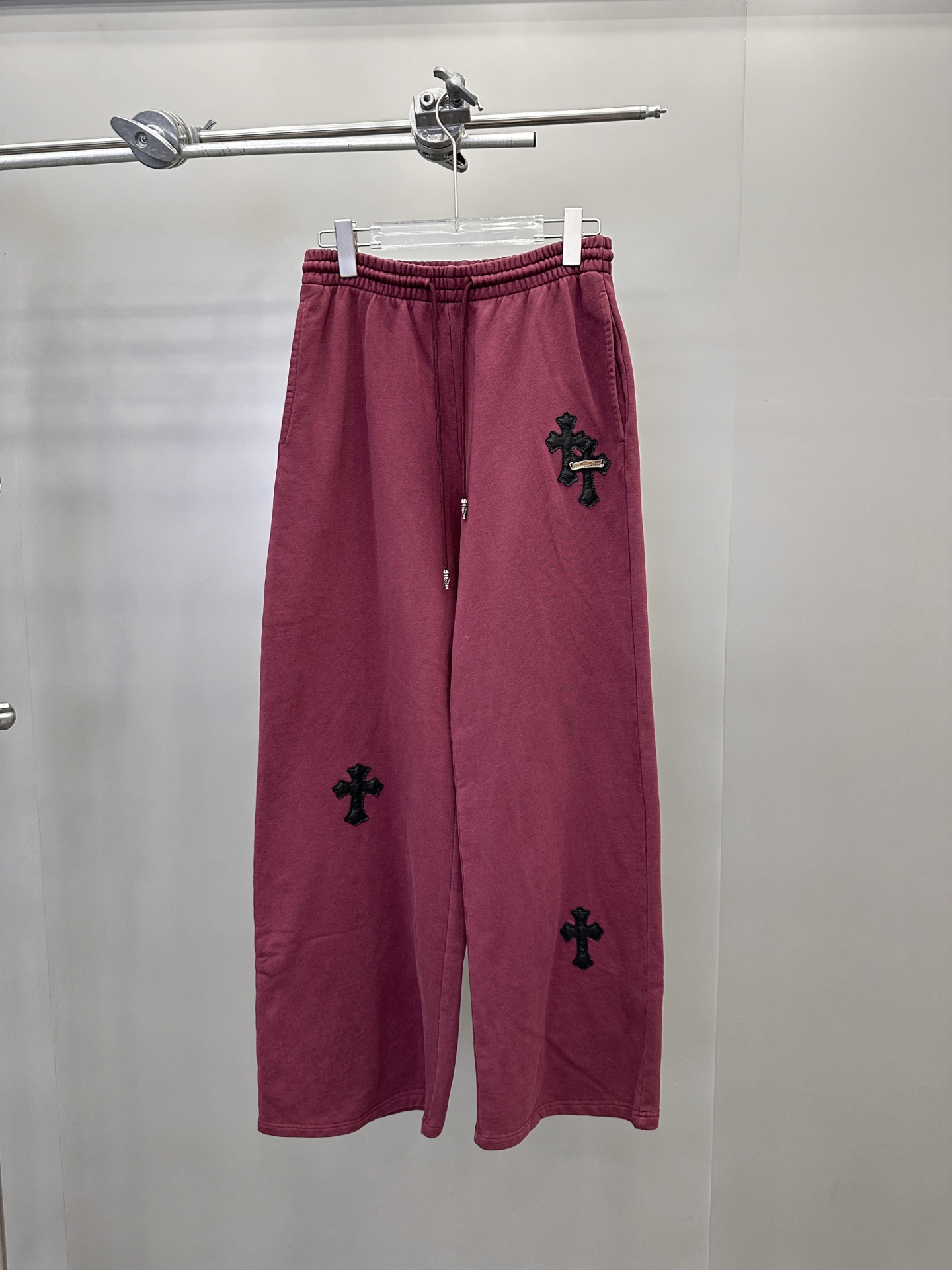 🆕克罗心 ｜ 新款休闲卫裤，成衣洗水炒色加手工车十字标工艺，男女同款，尺码sml