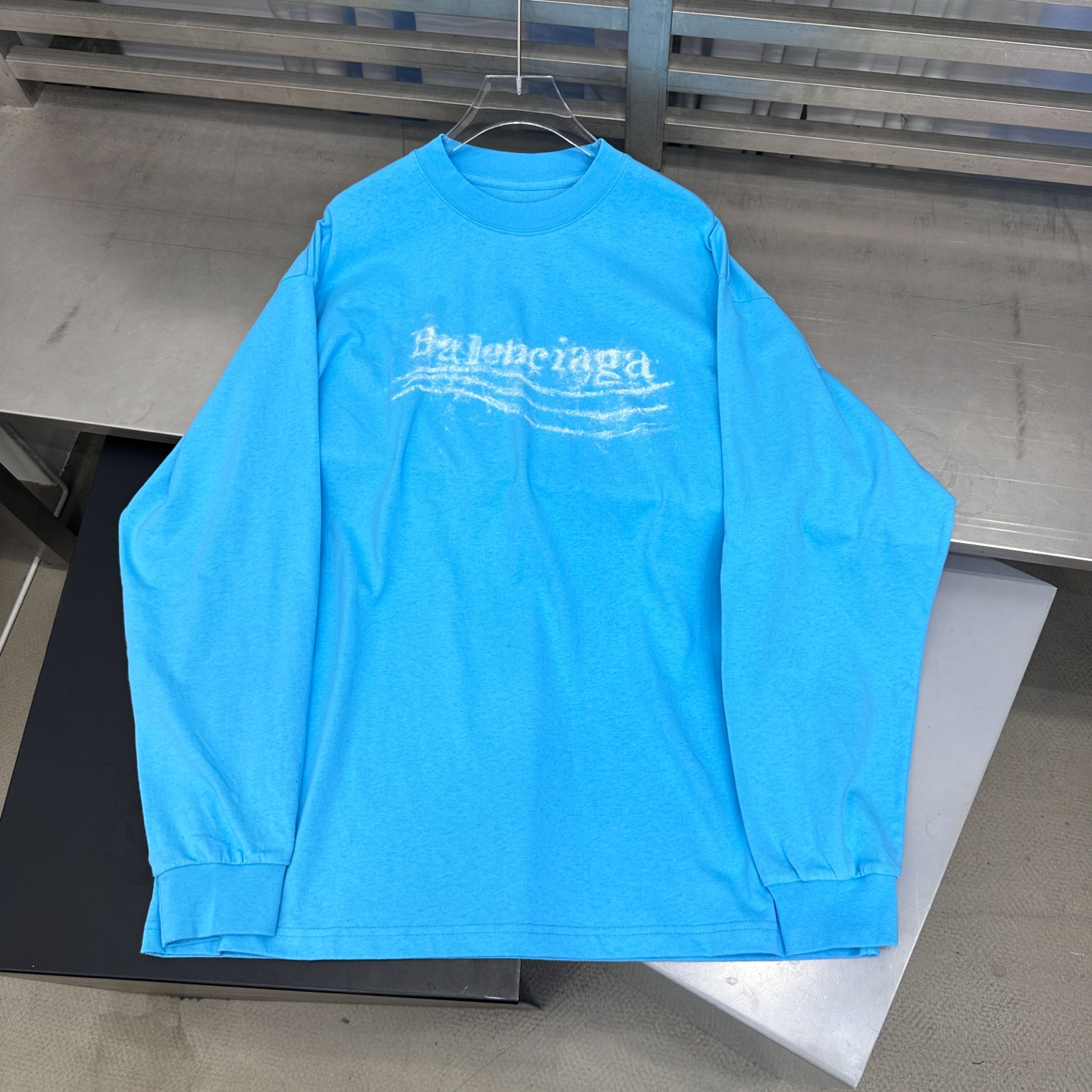 🆕巴黎 ｜ 新款长袖t，成衣洗水炒色工艺加成衣印花，男女同款，尺码sml