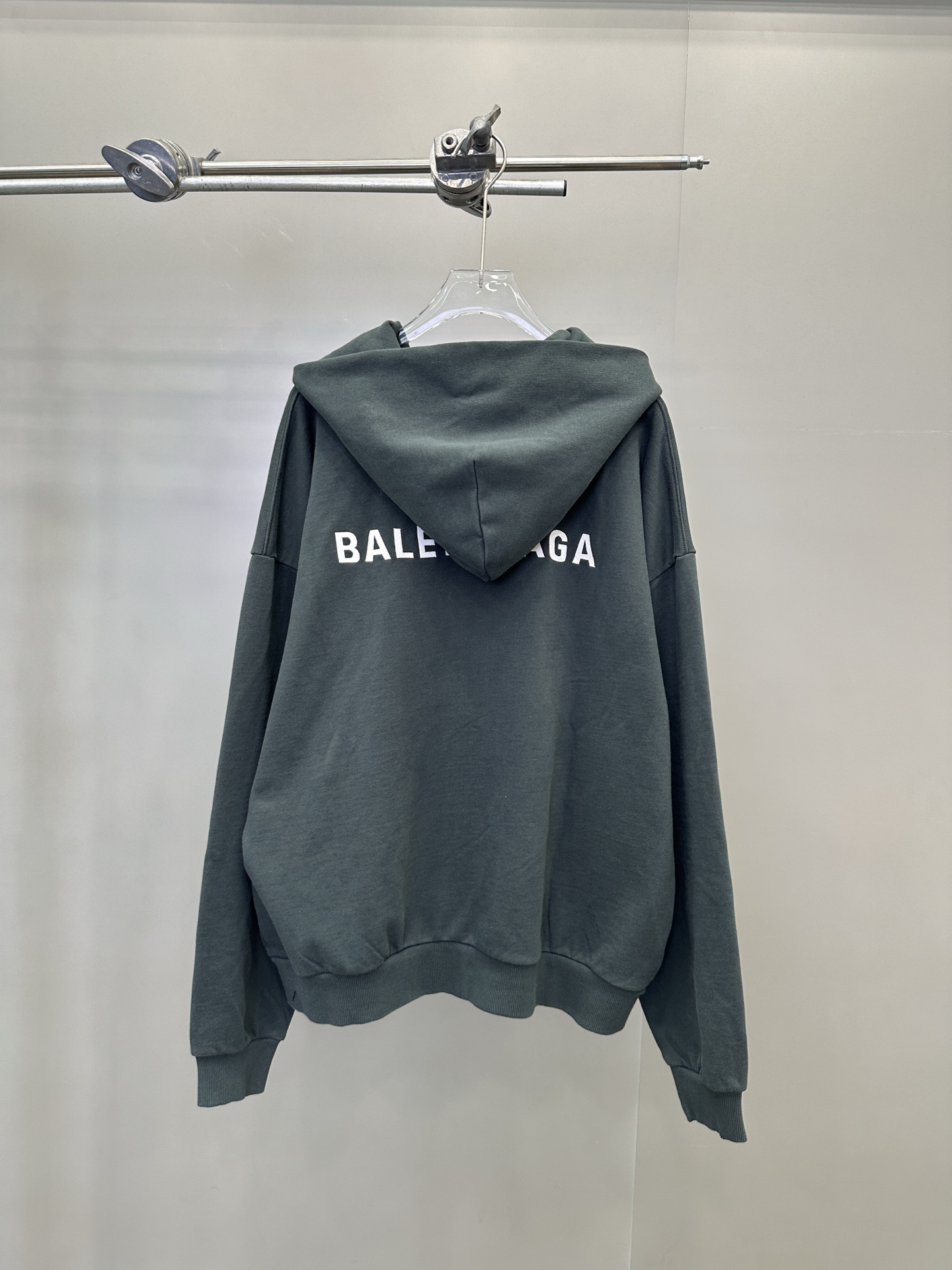 🆕巴黎 ｜ 新款卫衣开衫，成衣沙洗工艺加前后刺绣，男女同款，尺码sml