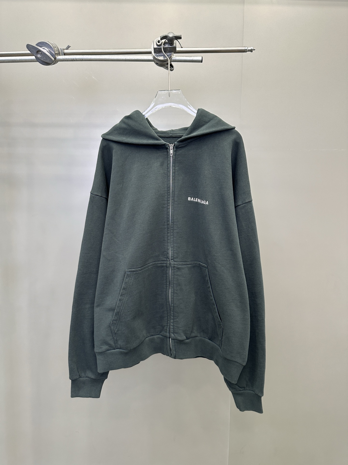 🆕巴黎 ｜ 新款卫衣开衫，成衣沙洗工艺加前后刺绣，男女同款，尺码sml