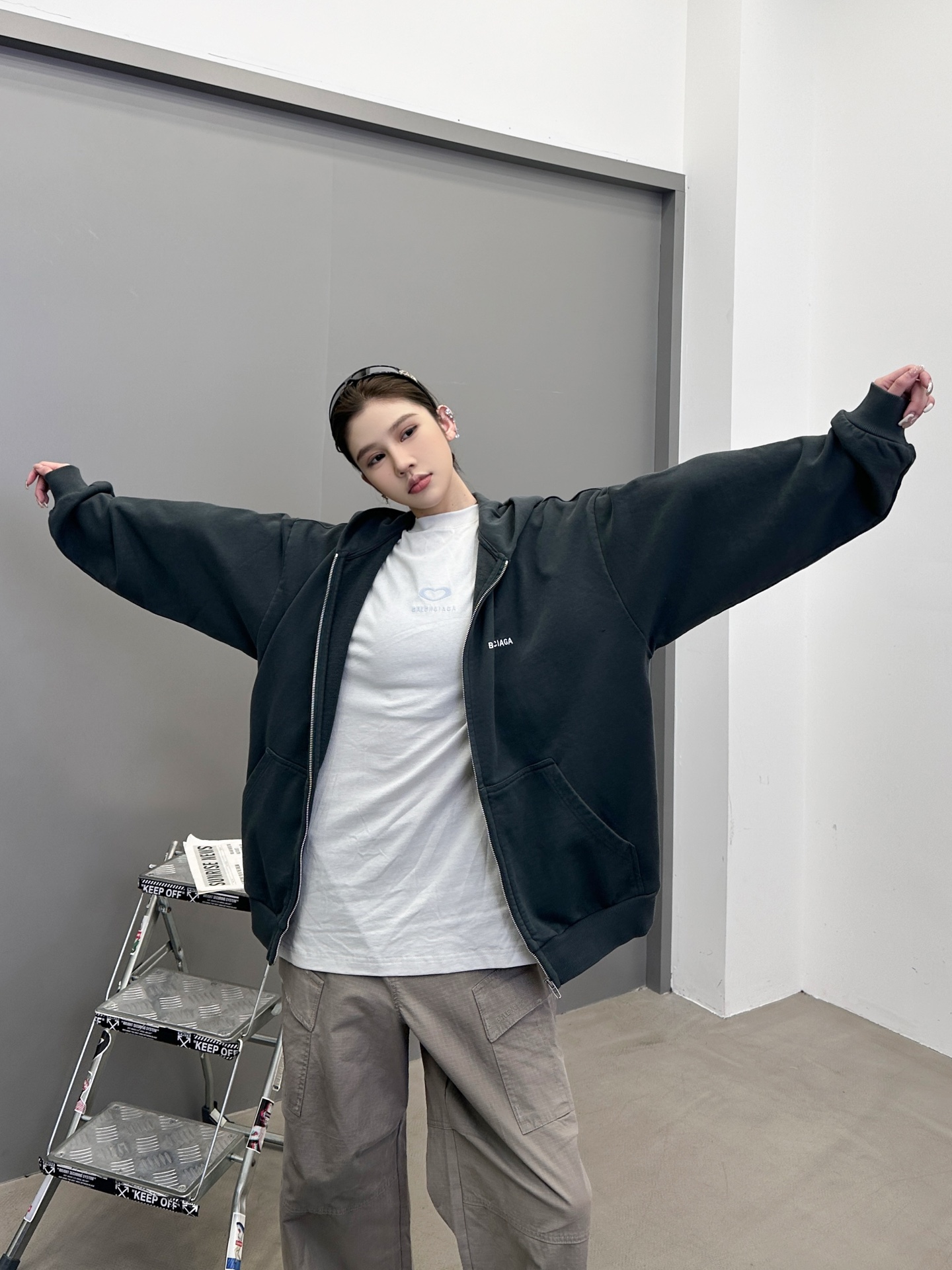 🆕巴黎 ｜ 新款卫衣开衫，成衣沙洗工艺加前后刺绣，男女同款，尺码sml