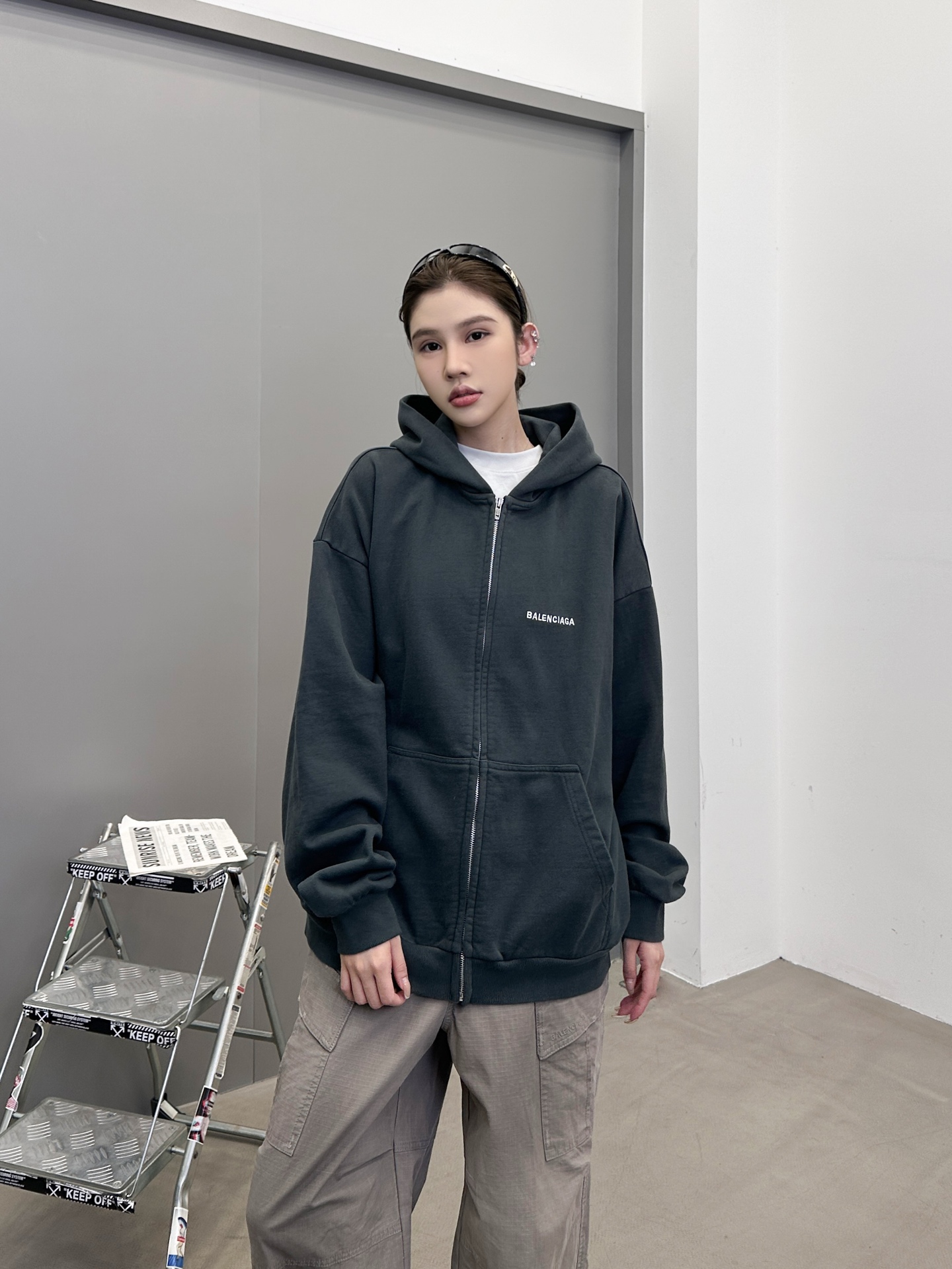 🆕巴黎 ｜ 新款卫衣开衫，成衣沙洗工艺加前后刺绣，男女同款，尺码sml