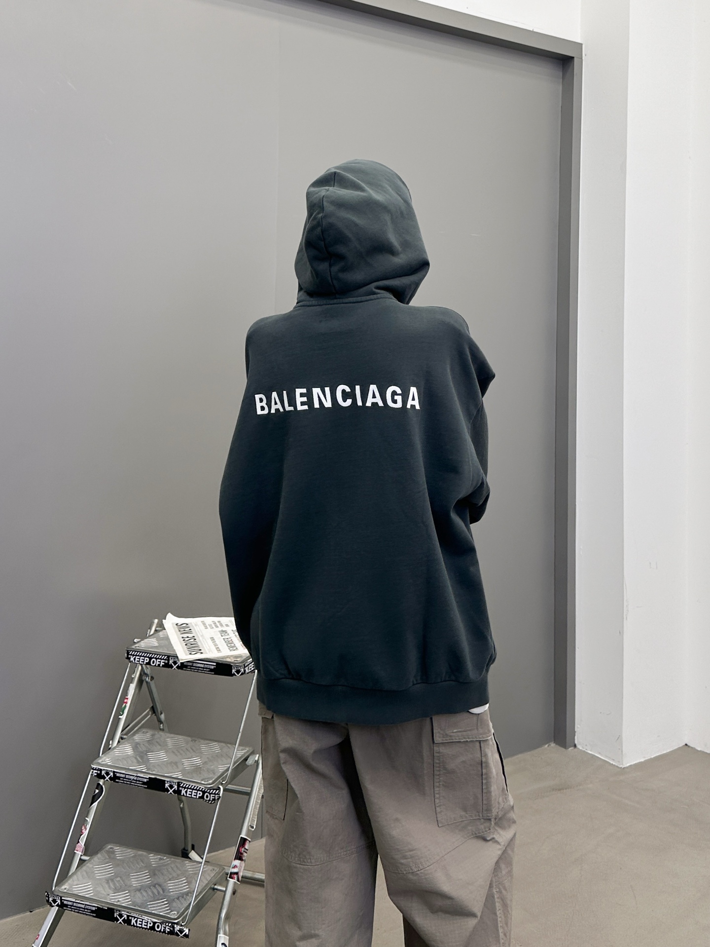 🆕巴黎 ｜ 新款卫衣开衫，成衣沙洗工艺加前后刺绣，男女同款，尺码sml