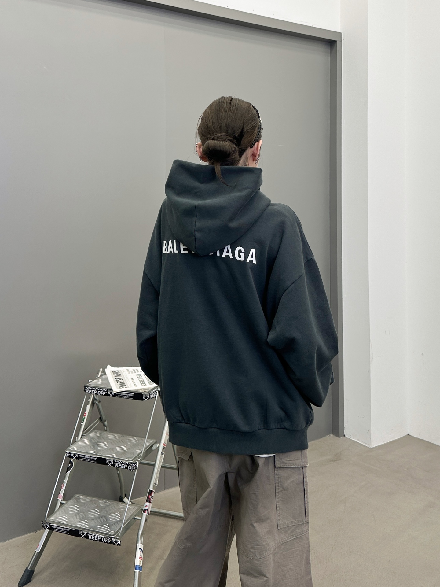 🆕巴黎 ｜ 新款卫衣开衫，成衣沙洗工艺加前后刺绣，男女同款，尺码sml