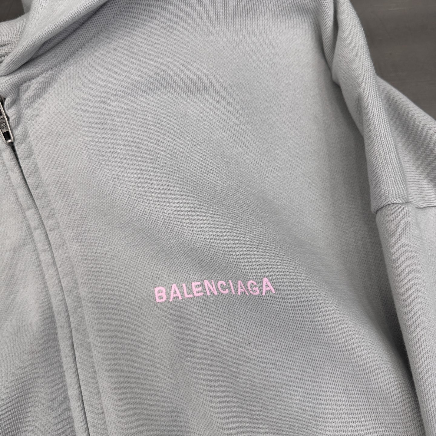 🆕巴黎 ｜ 新款卫衣开衫，成衣沙洗工艺加前后刺绣，男女同款，尺码sml