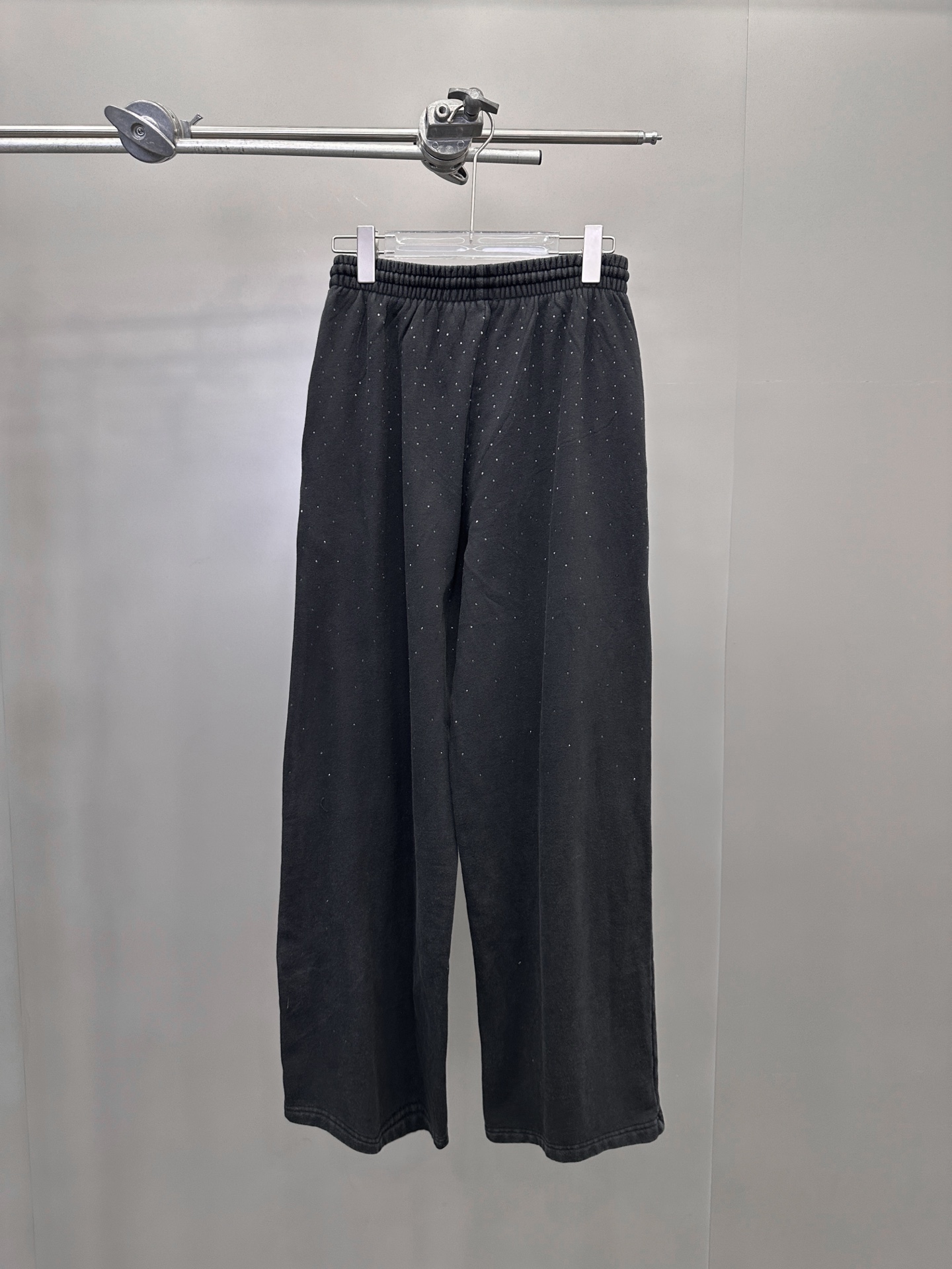 🆕克罗心 ｜ 新款卫裤，成衣洗水炒色加经典印花标，成衣烫钻工艺，尺码sml