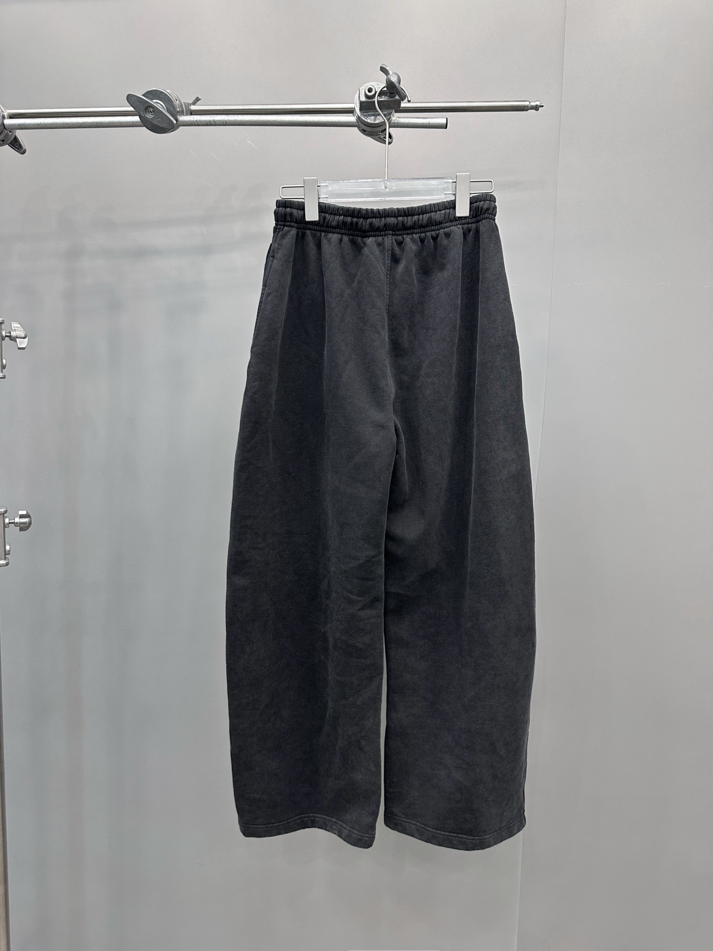 🆕大王 ｜ 新款休闲卫裤，成衣洗水炒色工艺加全钻抽绳，休闲时尚，尺码sml