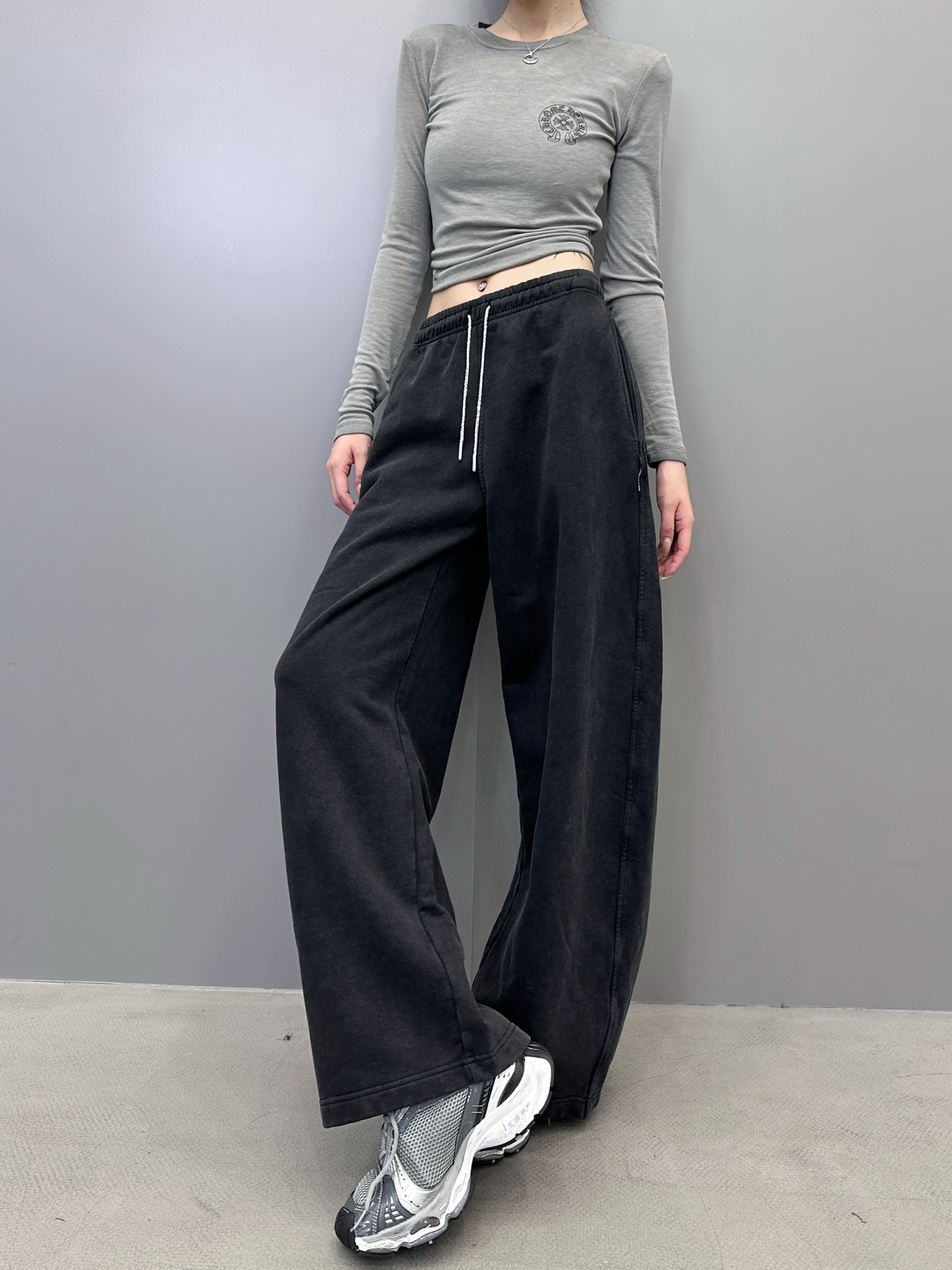 🆕大王 ｜ 新款休闲卫裤，成衣洗水炒色工艺加全钻抽绳，休闲时尚，尺码sml