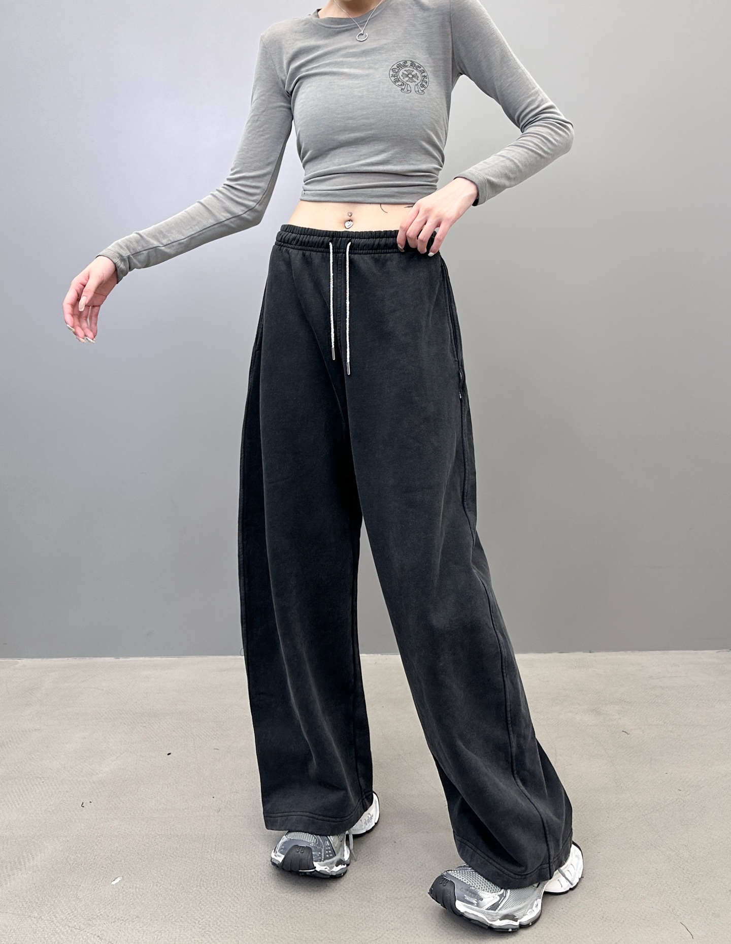 🆕大王 ｜ 新款休闲卫裤，成衣洗水炒色工艺加全钻抽绳，休闲时尚，尺码sml