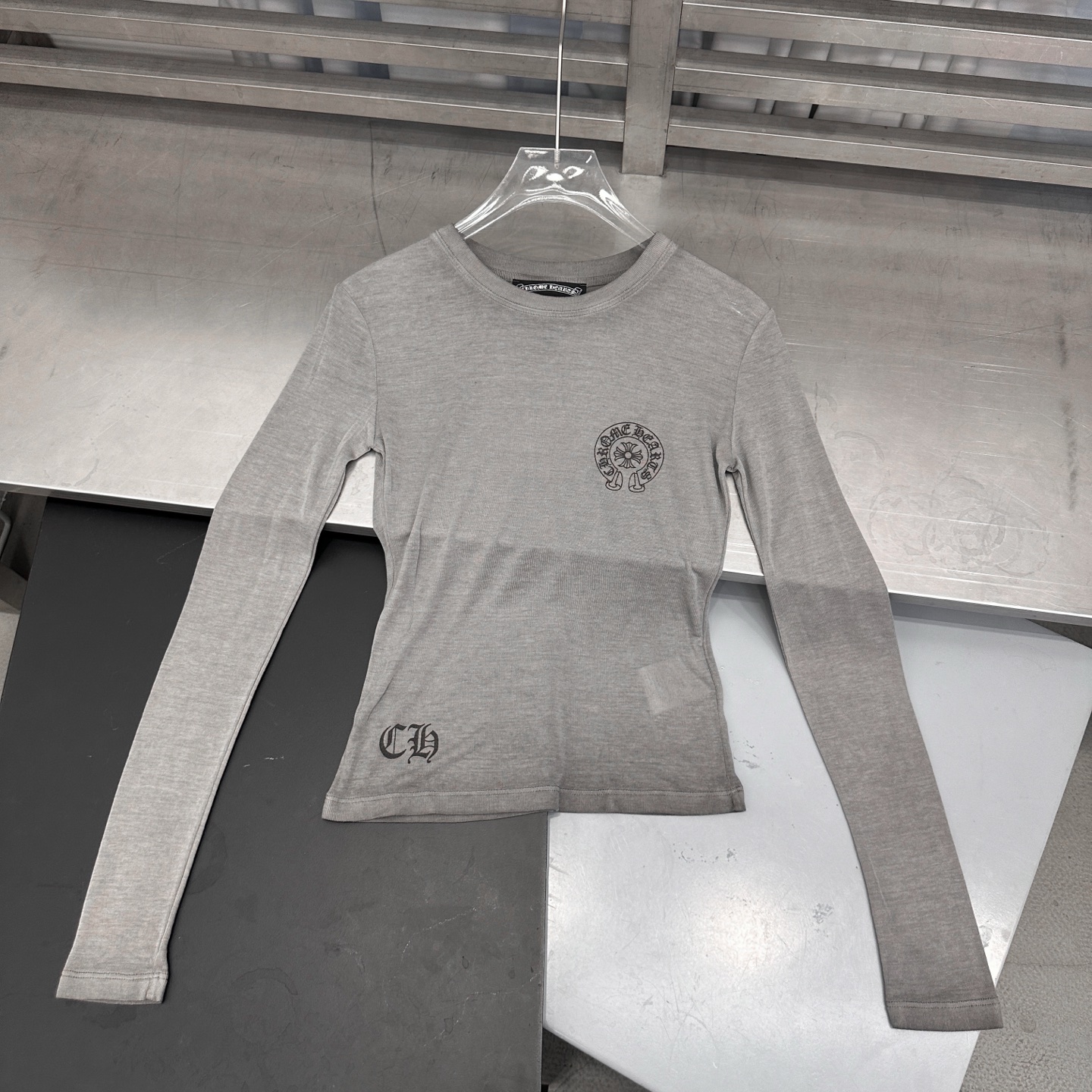 🆕克罗心 ｜ 新款长袖打底，成衣洗水炒色喷色印花工艺，进口莱赛尔羊毛面料，尺码sml