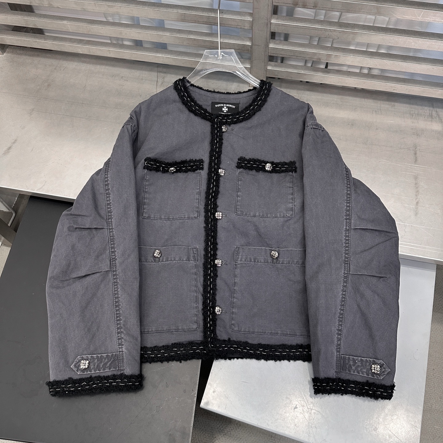 🆕克罗心 ｜ 新款休闲外套，成衣洗水工艺加手工编织包边，定制提花里布加100%全棉卡其布面料，休闲时尚，