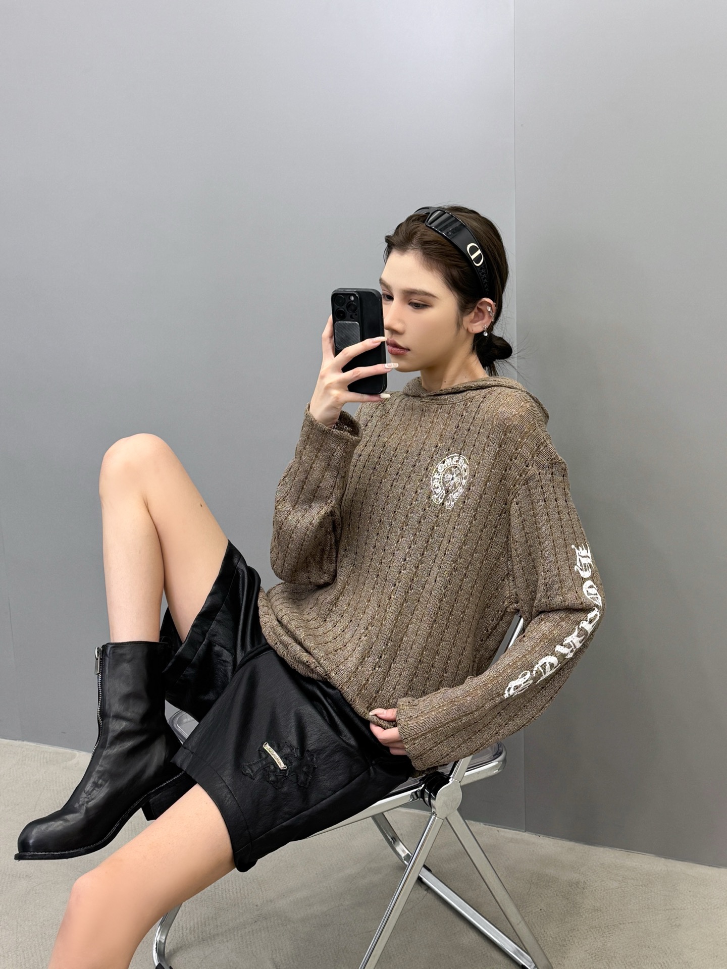 🆕克罗心 ｜ 新款休闲上衣，成衣洗水烫银工艺加6处印花，人棉特殊混纺编织面料，男女同款，尺码sml