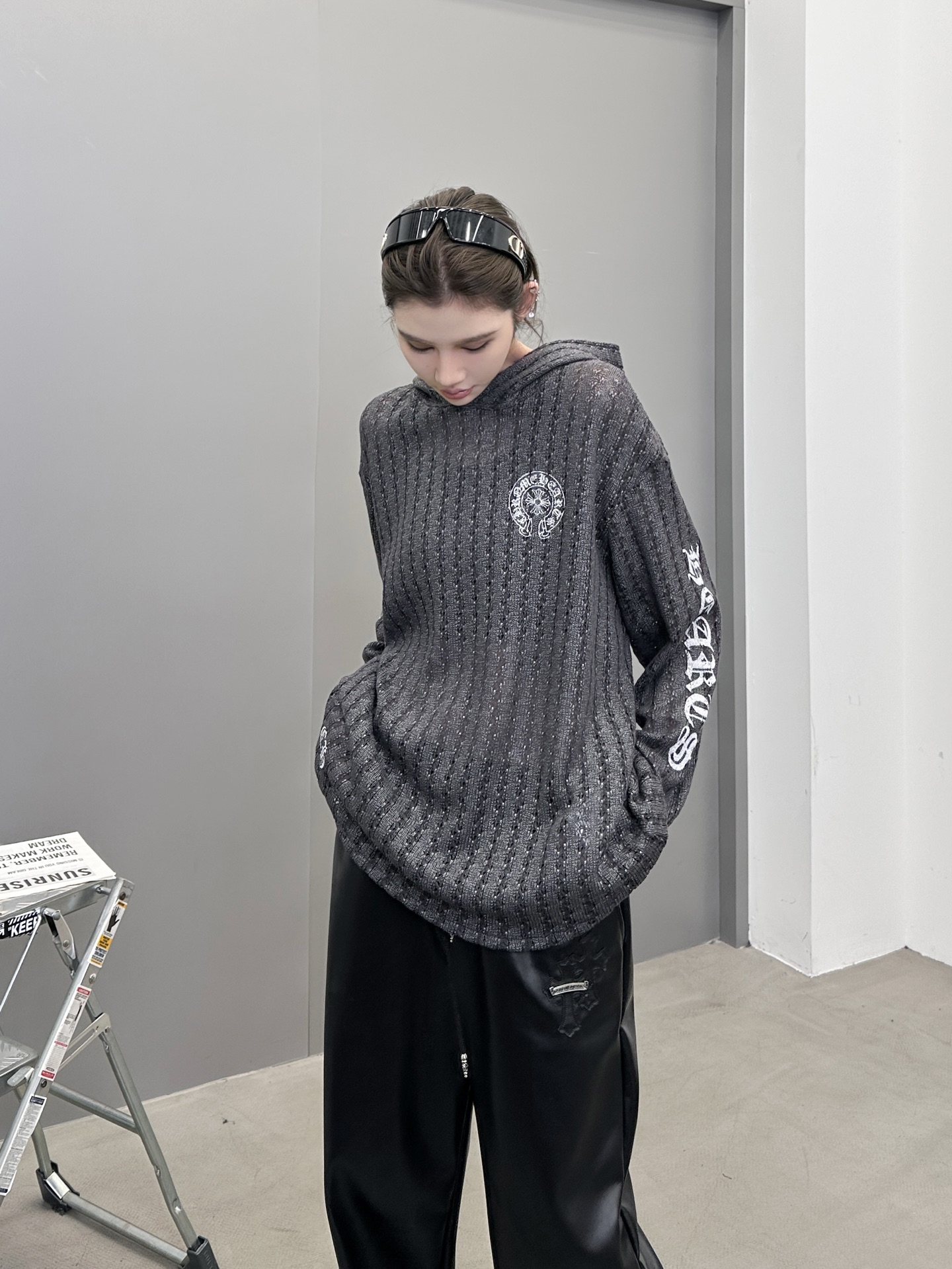 🆕克罗心 ｜ 新款休闲上衣，成衣洗水烫银工艺加6处印花，人棉特殊混纺编织面料，男女同款，尺码sml