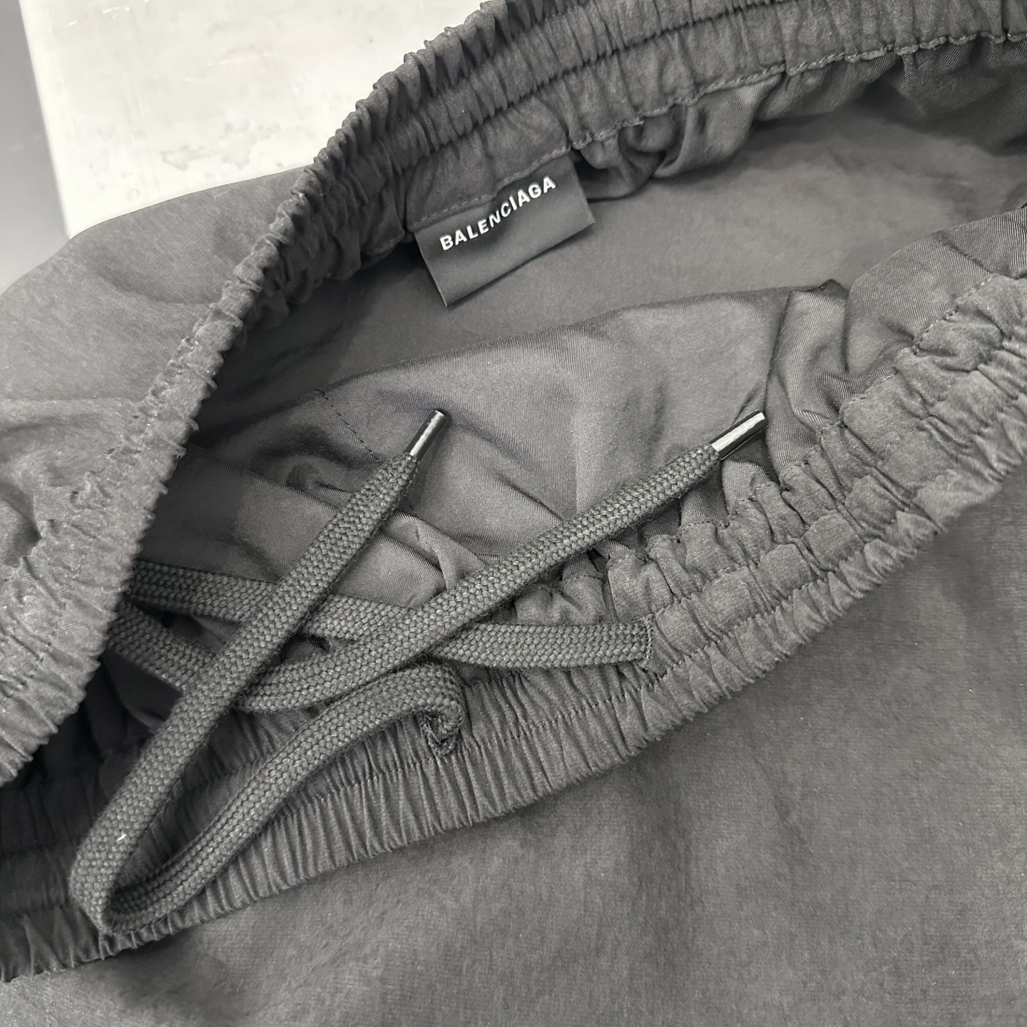 🆕巴黎 ｜ 新款半裙，经典刺绣标，手工机边绳侧杠，休闲时尚，尺码sml