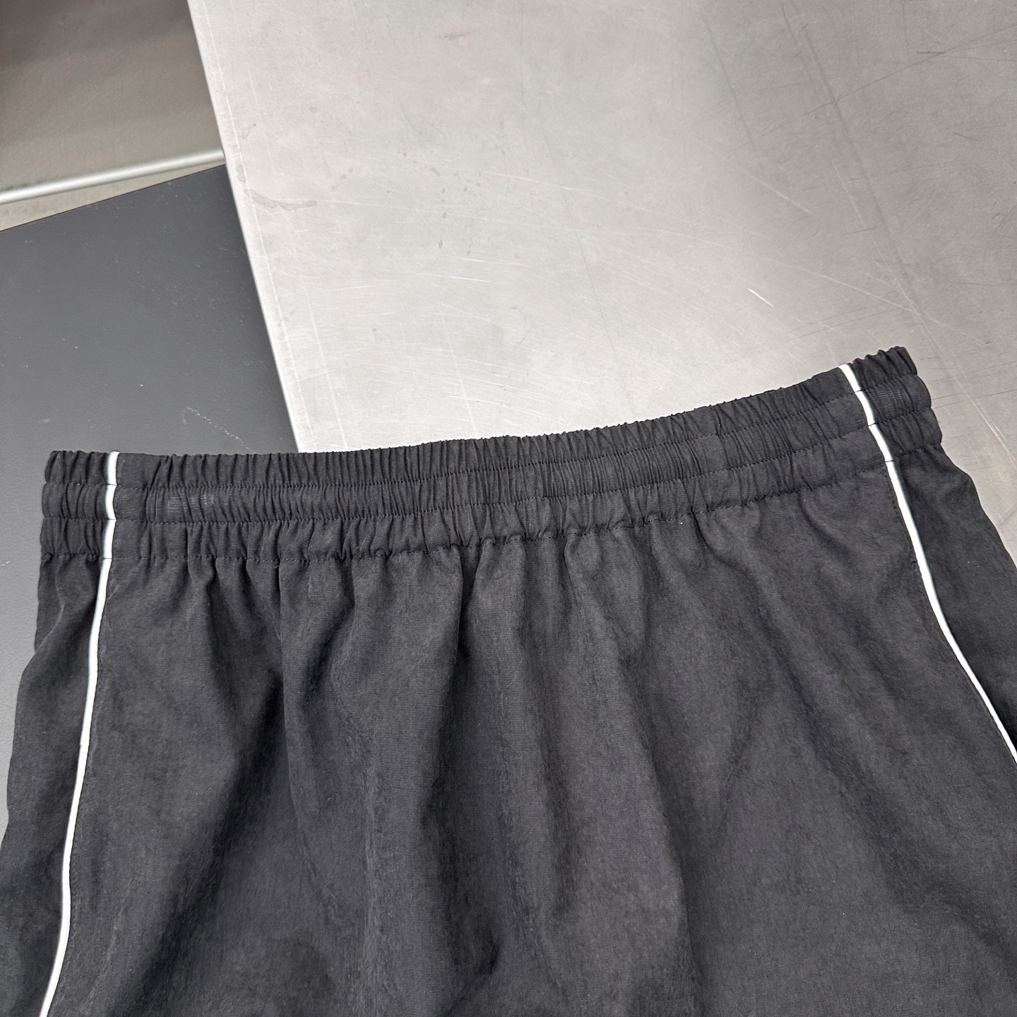 🆕巴黎 ｜ 新款半裙，经典刺绣标，手工机边绳侧杠，休闲时尚，尺码sml