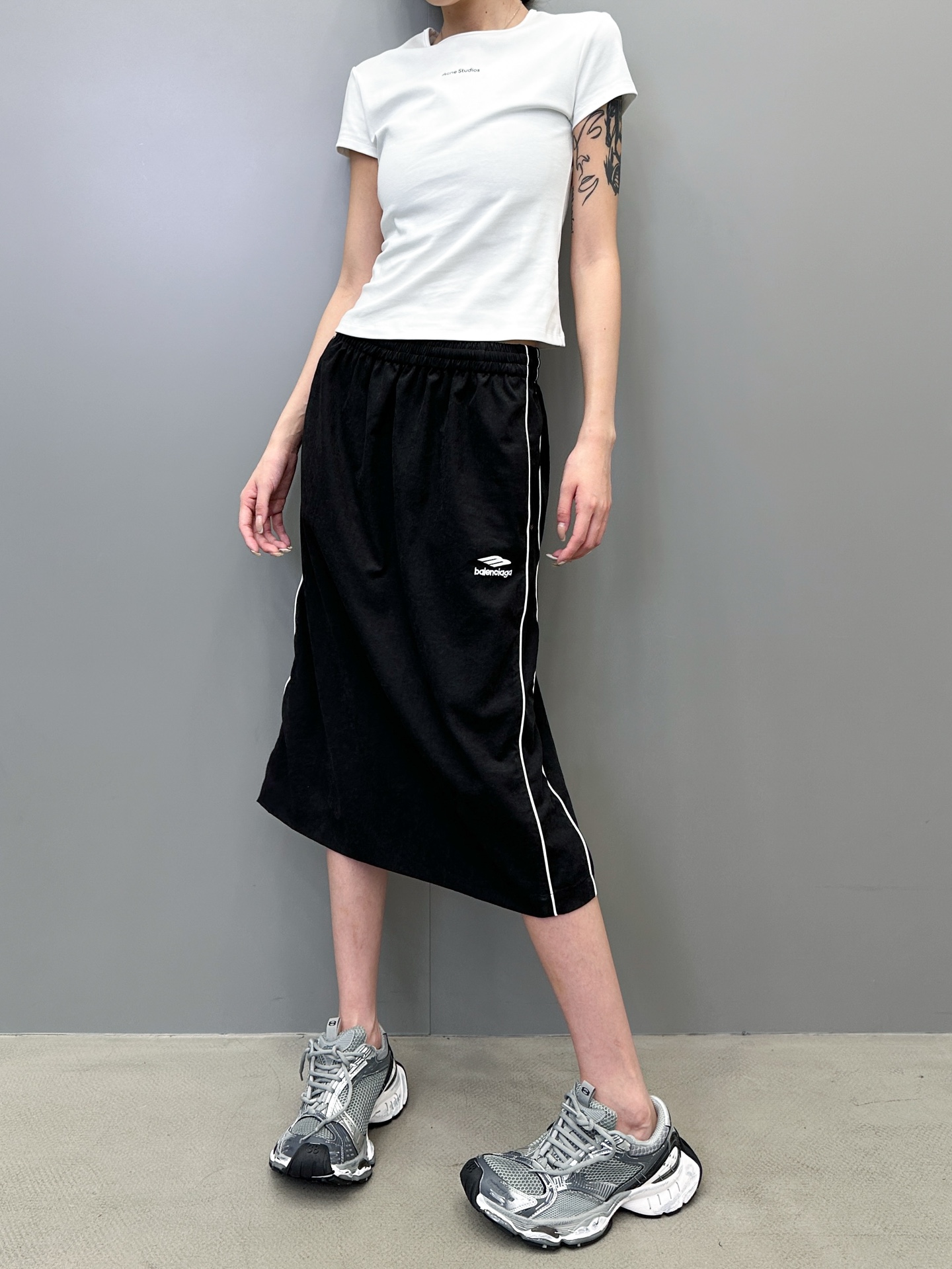 🆕巴黎 ｜ 新款半裙，经典刺绣标，手工机边绳侧杠，休闲时尚，尺码sml