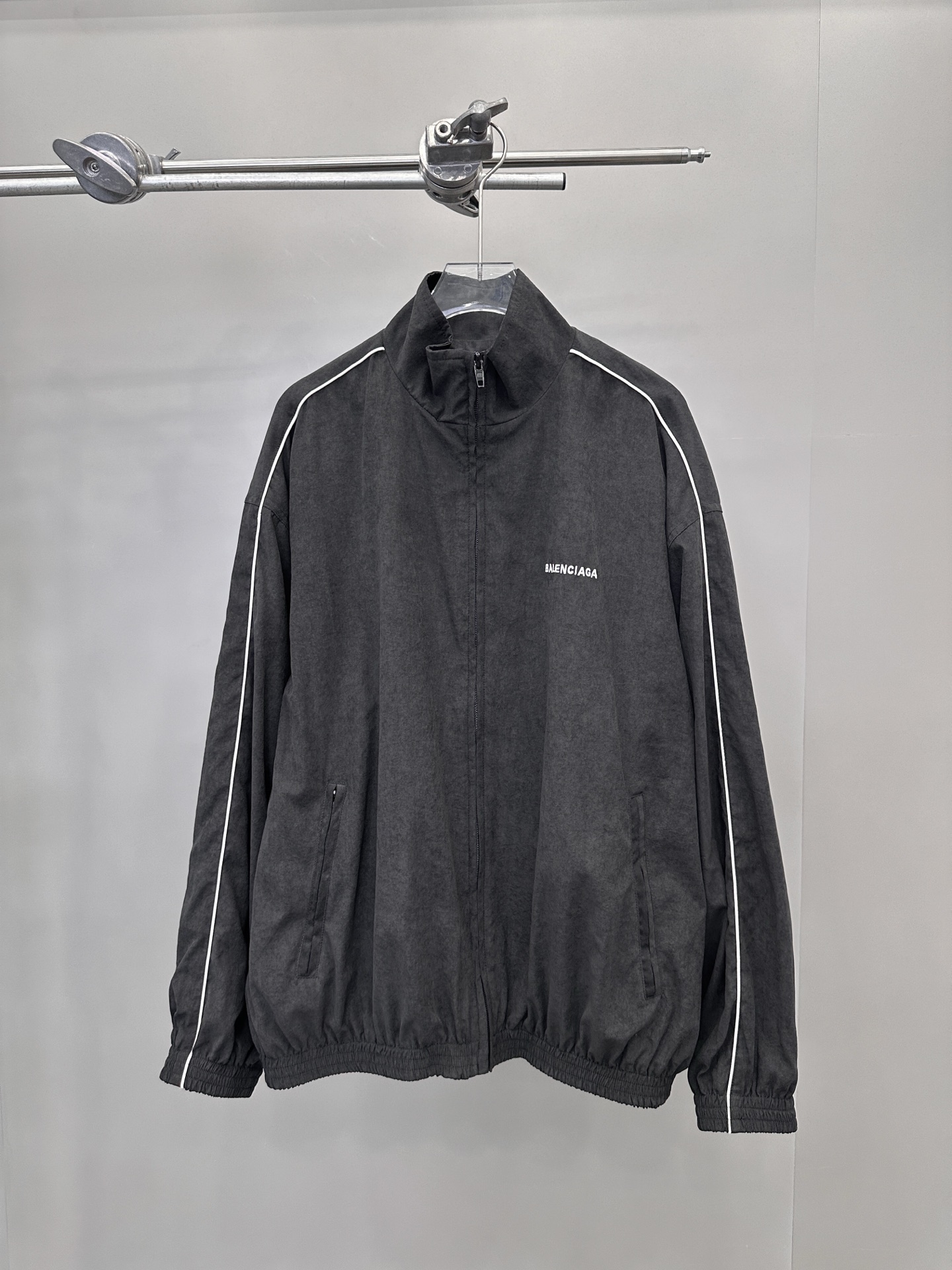 🆕巴黎 ｜ 新款休闲上衣，经典刺绣标，手工机边绳侧杠，男女同款，尺码sml