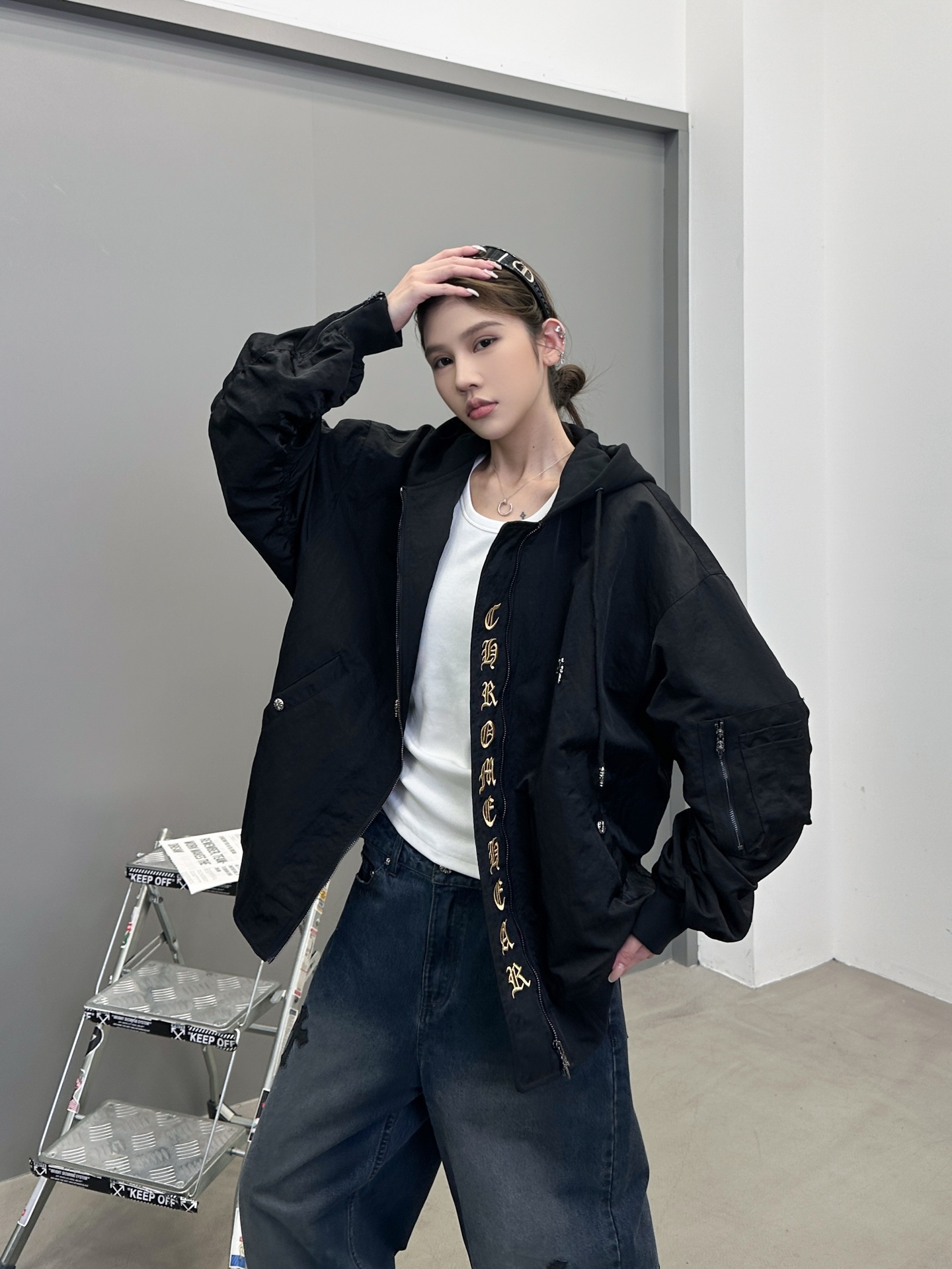 🆕克罗心 ｜ 新款夹克外套，成衣洗水加手工刺绣十字标加金线平绣工艺，针梭织拼接做工，品牌提花里布面料，男