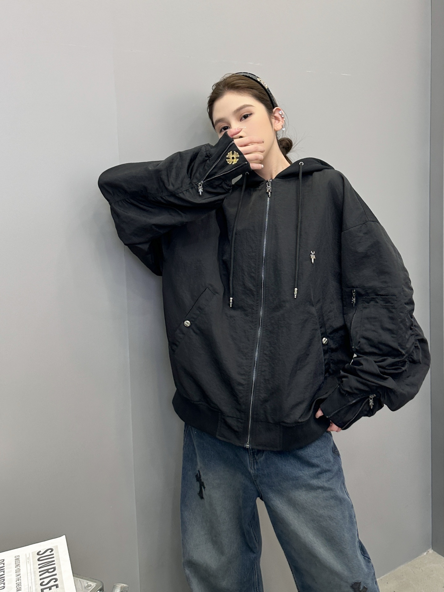 🆕克罗心 ｜ 新款夹克外套，成衣洗水加手工刺绣十字标加金线平绣工艺，针梭织拼接做工，品牌提花里布面料，男