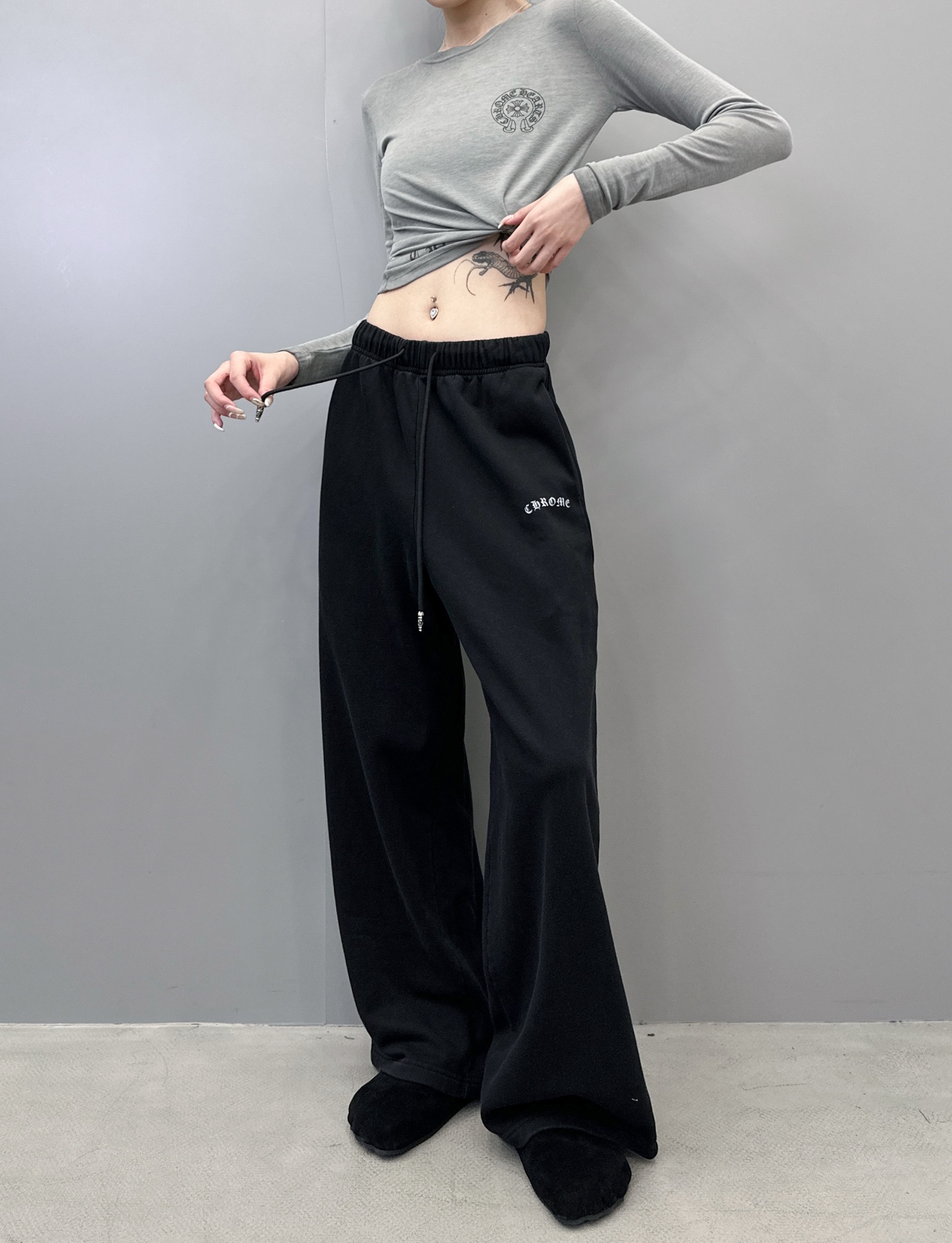 🆕克罗心 ｜ 新款卫裤，成衣洗水炒色工艺加前后经典印花标，男女同款，尺码sml