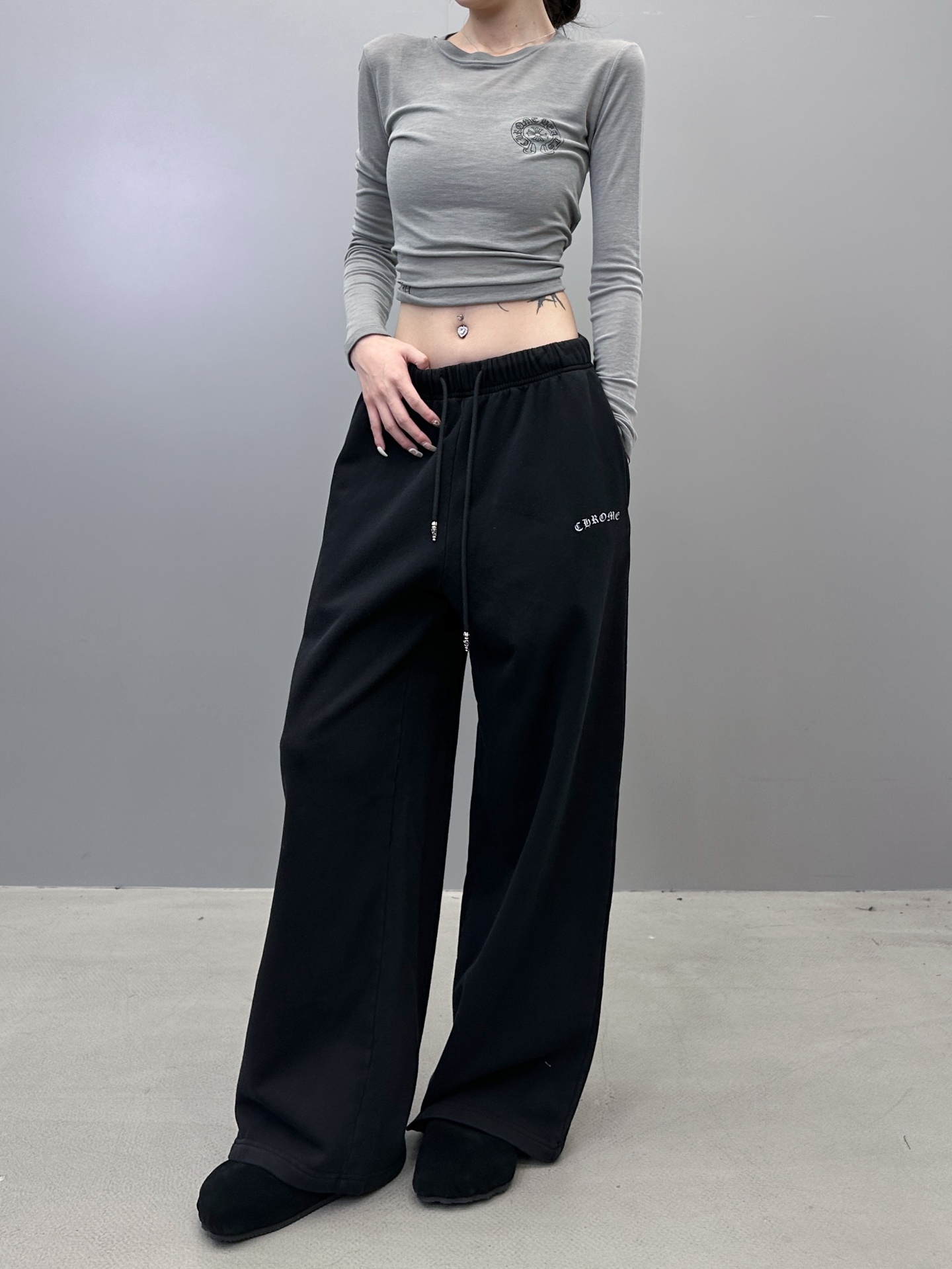 🆕克罗心 ｜ 新款卫裤，成衣洗水炒色工艺加前后经典印花标，男女同款，尺码sml