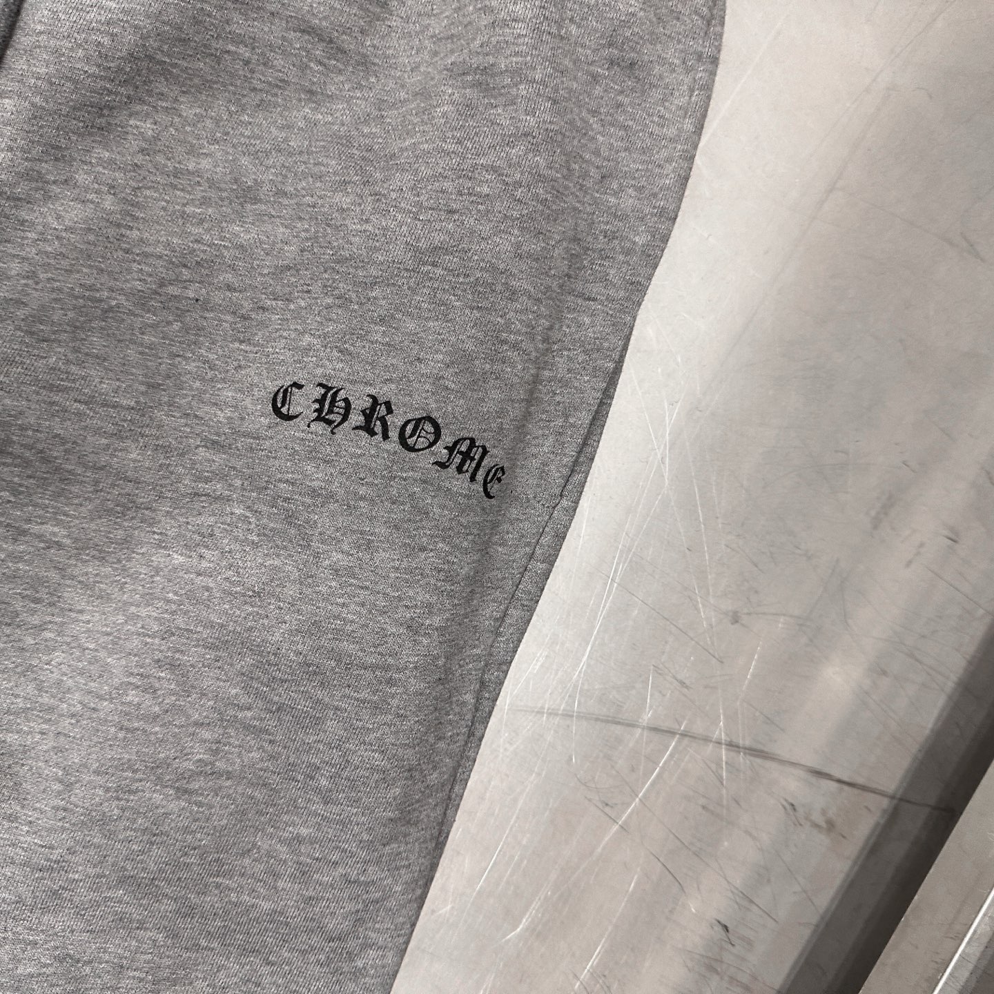 🆕克罗心 ｜ 新款卫裤，成衣洗水炒色工艺加前后经典印花标，男女同款，尺码sml