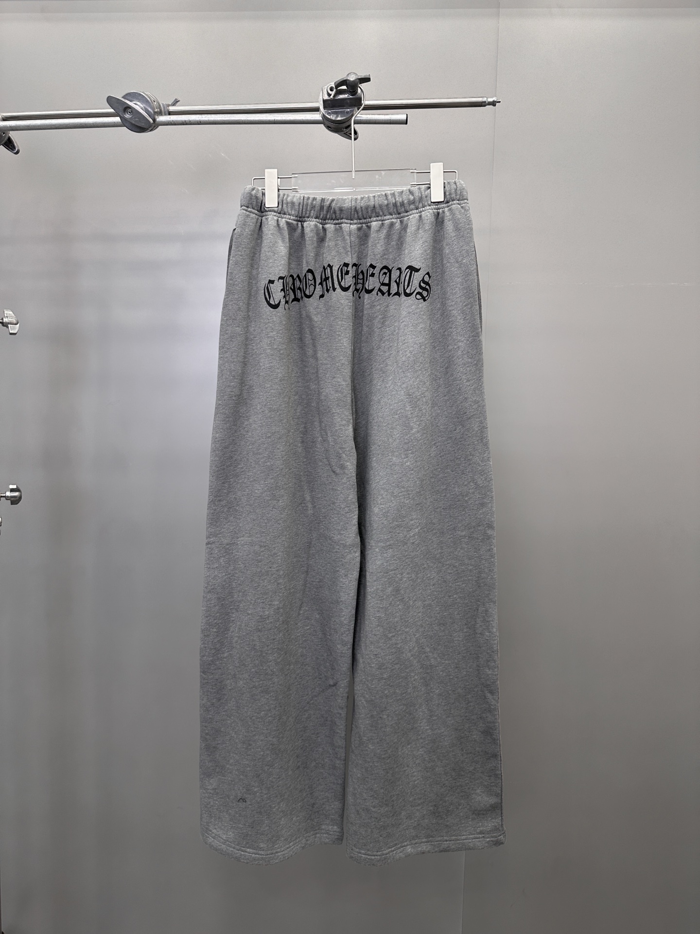 🆕克罗心 ｜ 新款卫裤，成衣洗水炒色工艺加前后经典印花标，男女同款，尺码sml