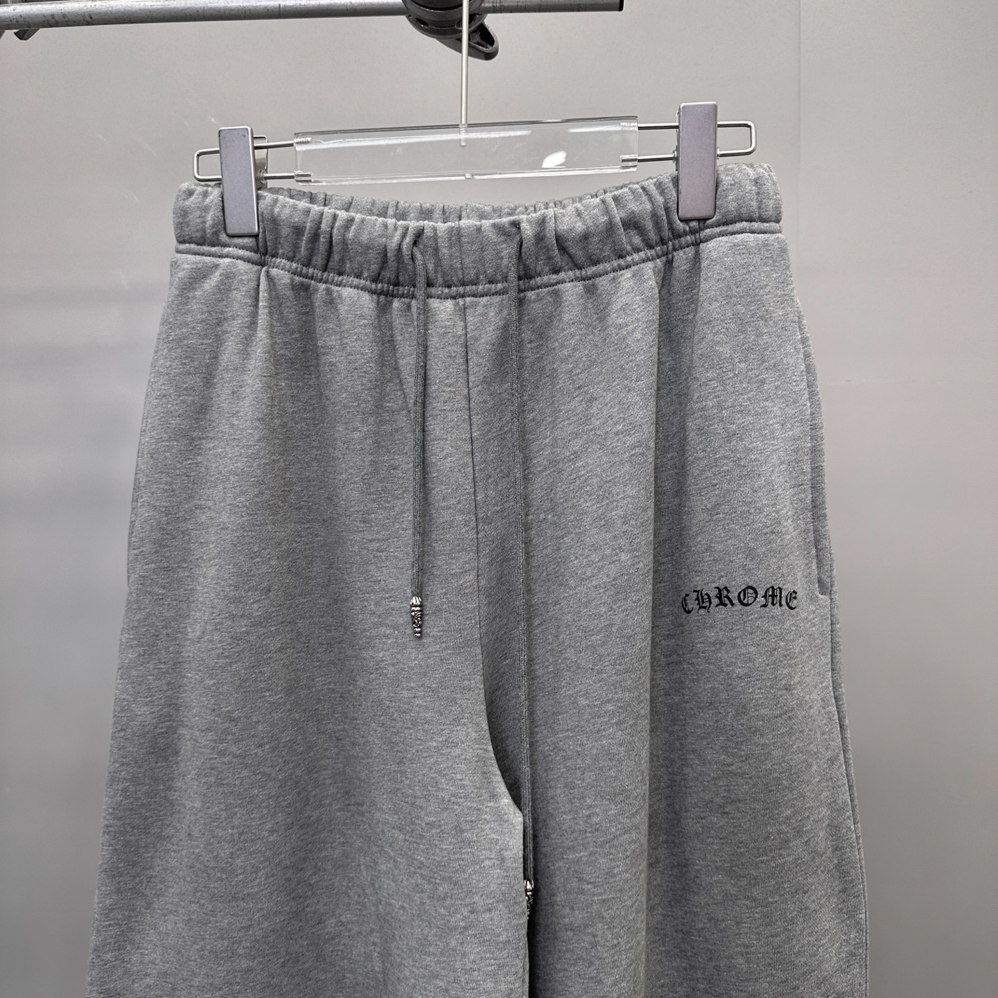 🆕克罗心 ｜ 新款卫裤，成衣洗水炒色工艺加前后经典印花标，男女同款，尺码sml