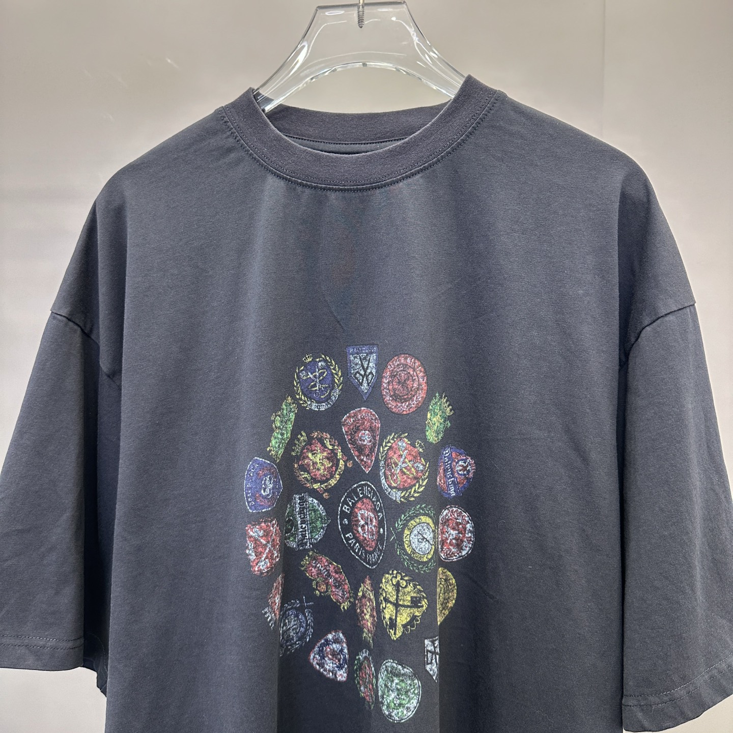 🆕巴黎 ｜ 新款短袖t，成衣洗水加多色数码直喷印花工艺，男女同款，尺码sml