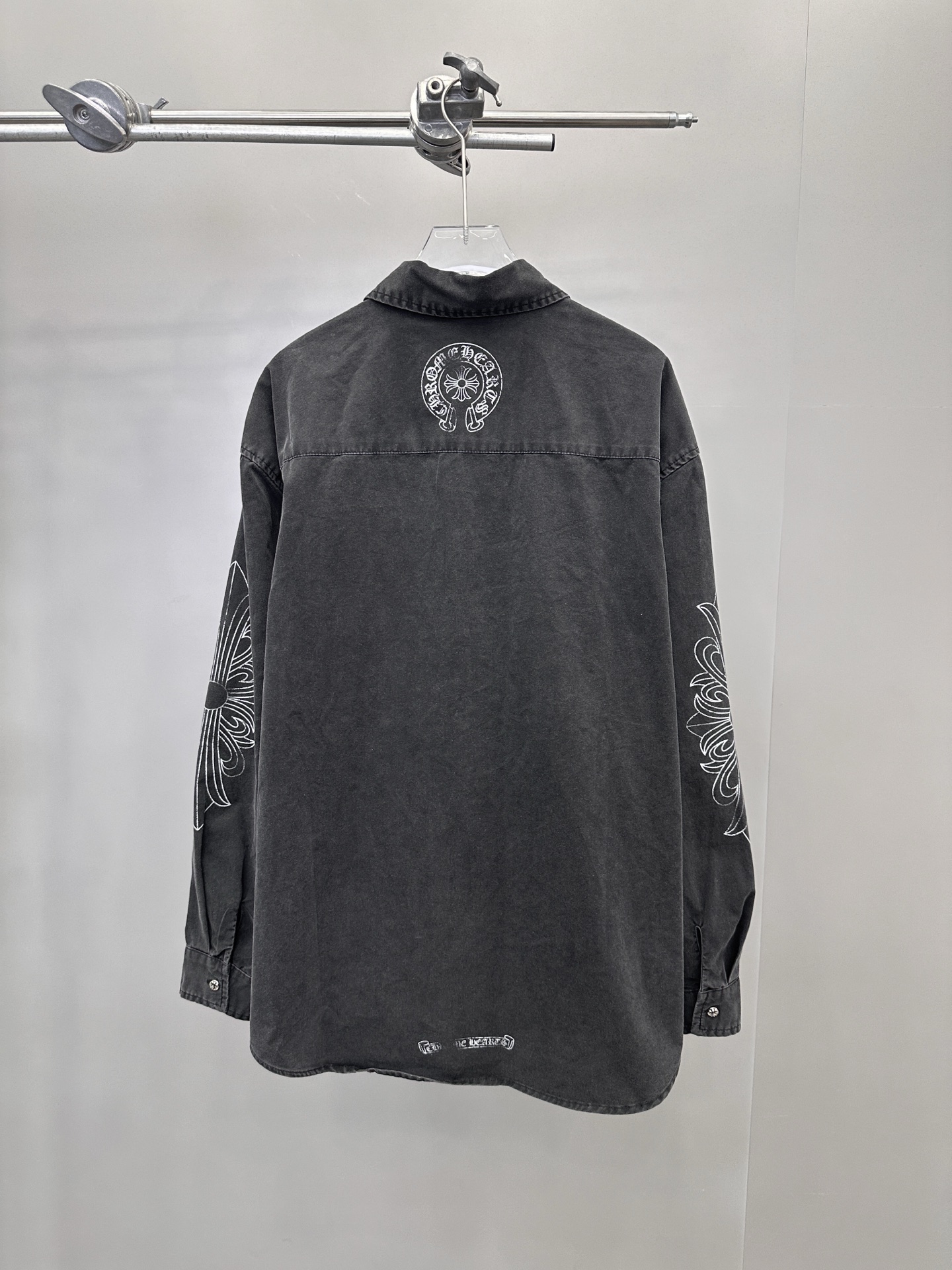 🆕克罗心 ｜ 新款衬衣，成衣洗水炒色加5处印花工艺，100%棉，男女同款，尺码sml