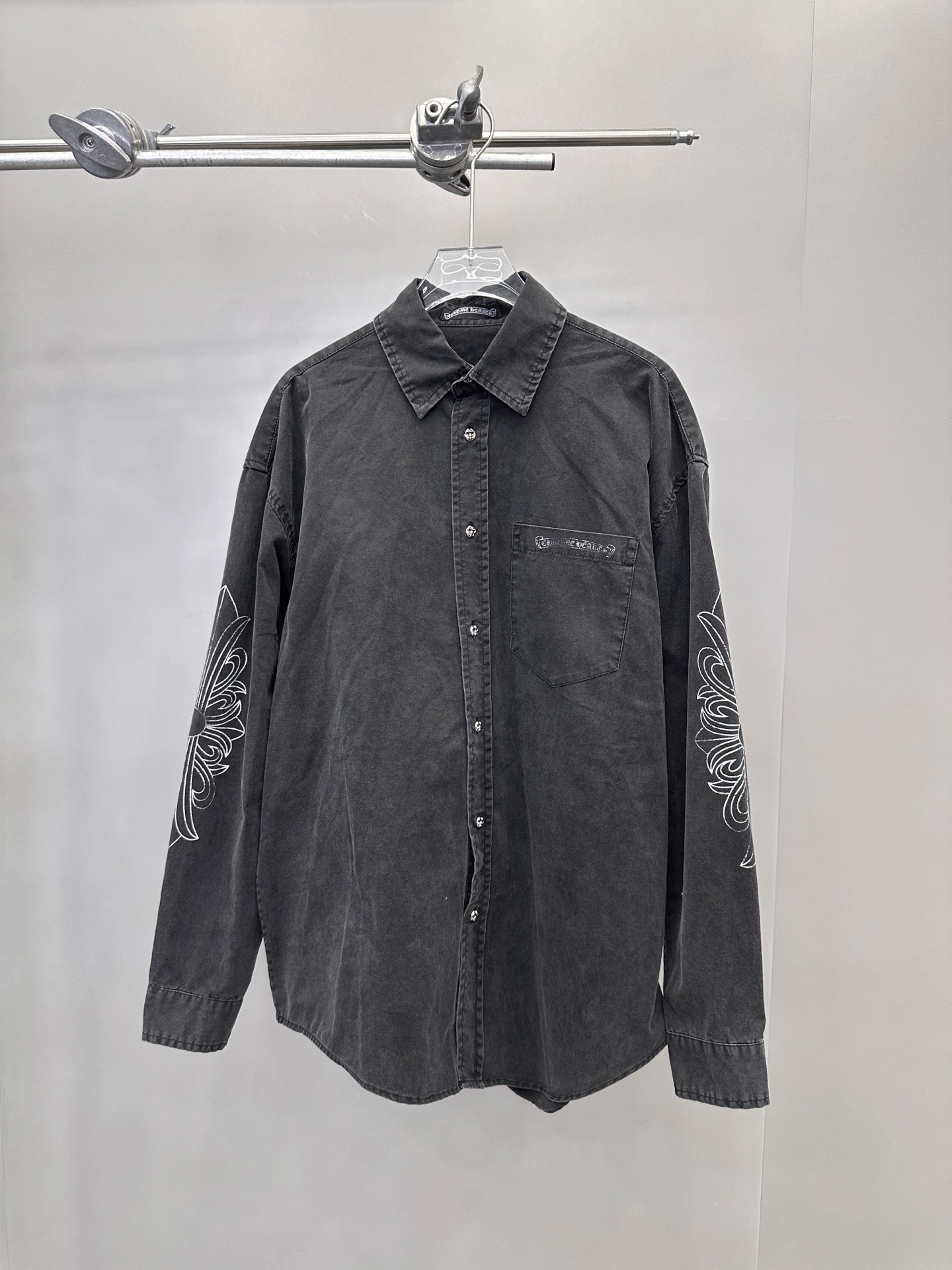 🆕克罗心 ｜ 新款衬衣，成衣洗水炒色加5处印花工艺，100%棉，男女同款，尺码sml