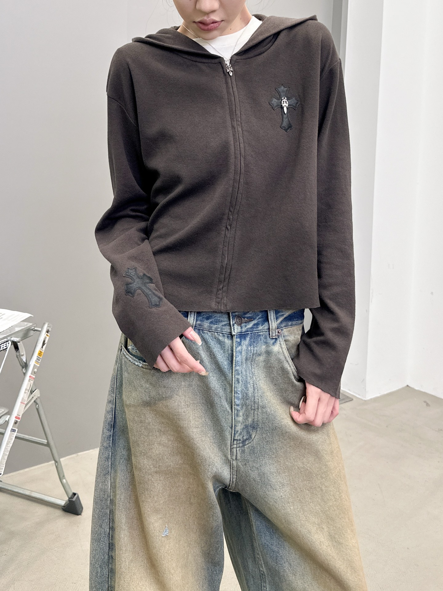 🆕克罗心 ｜ 新款开衫卫衣，成衣洗水喷色工艺加手工刺绣十字标，尺码sml