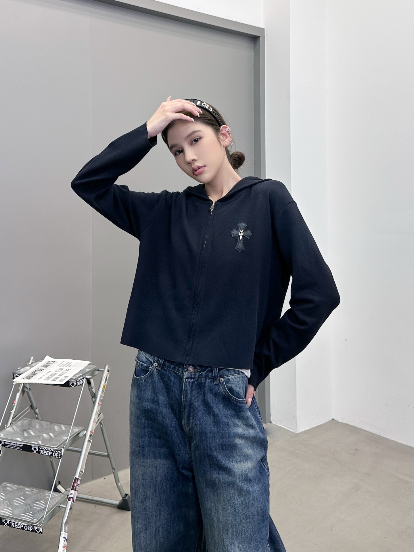 🆕克罗心 ｜ 新款开衫卫衣，成衣洗水喷色工艺加手工刺绣十字标，尺码sml