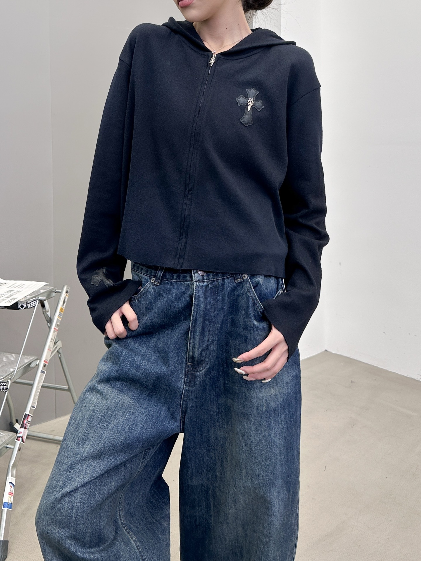 🆕克罗心 ｜ 新款开衫卫衣，成衣洗水喷色工艺加手工刺绣十字标，尺码sml