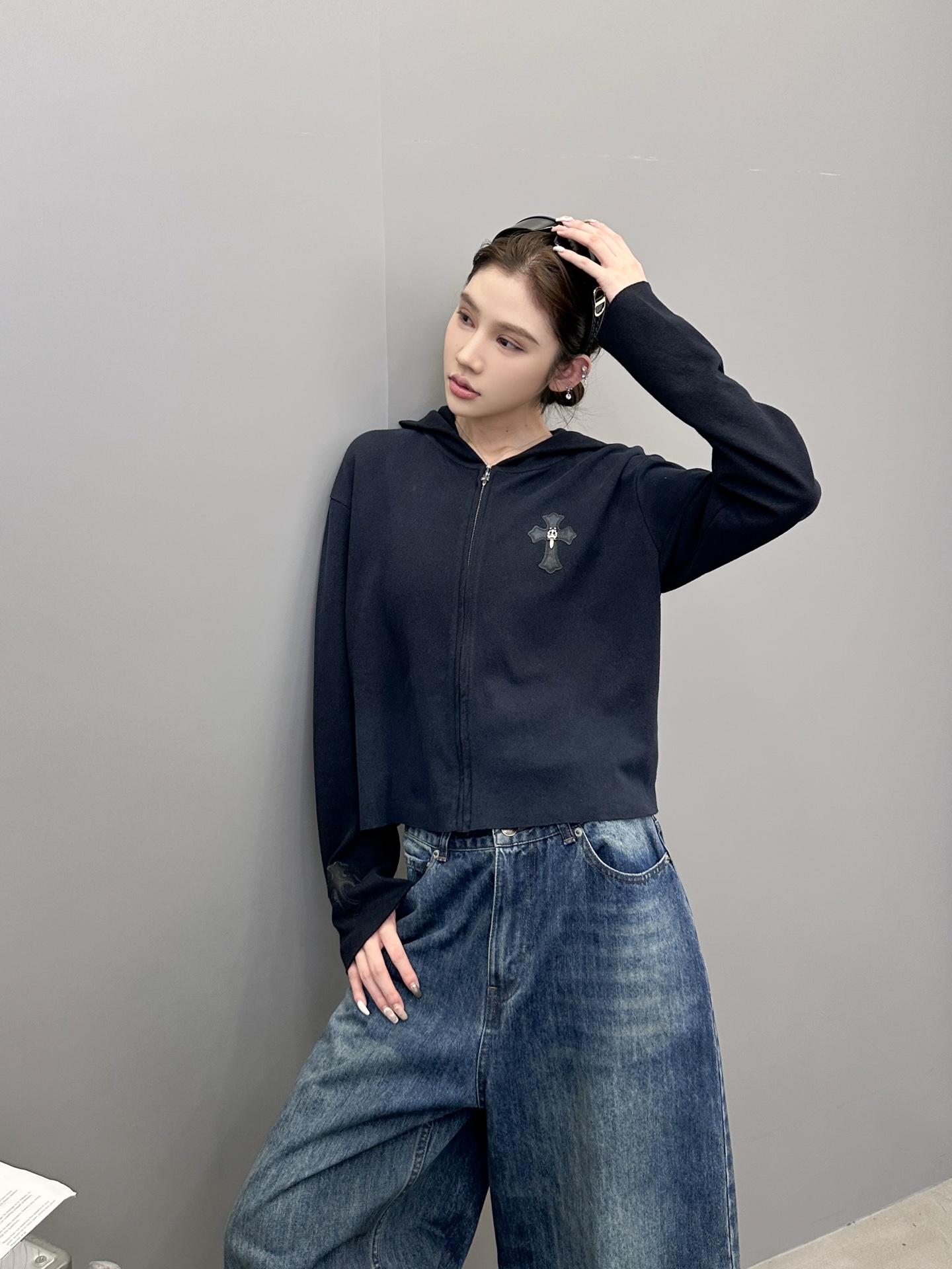 🆕克罗心 ｜ 新款开衫卫衣，成衣洗水喷色工艺加手工刺绣十字标，尺码sml